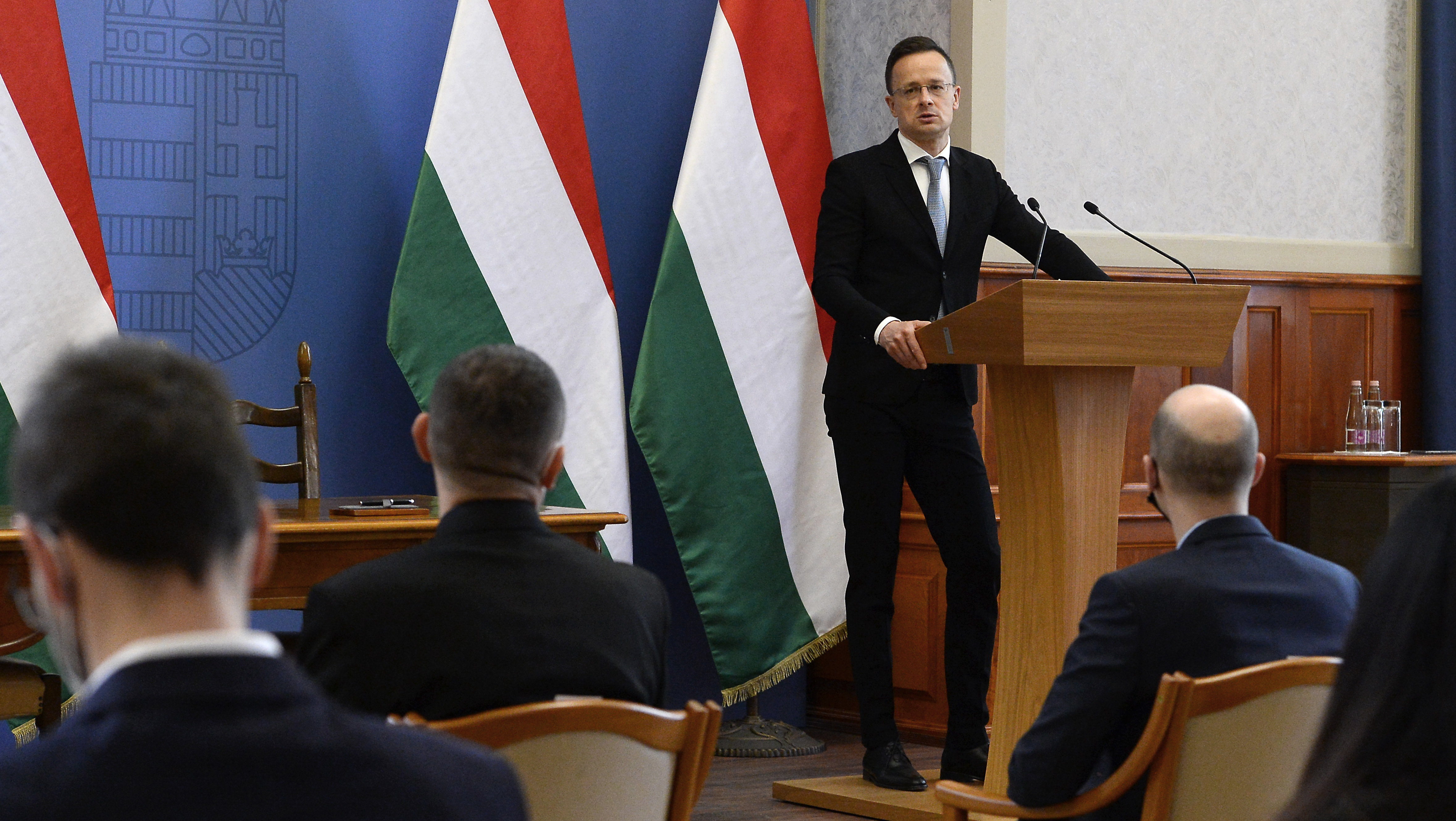 Magyarország a csehek kérése ellenére nem tervezi orosz diplomaták kiutasítását