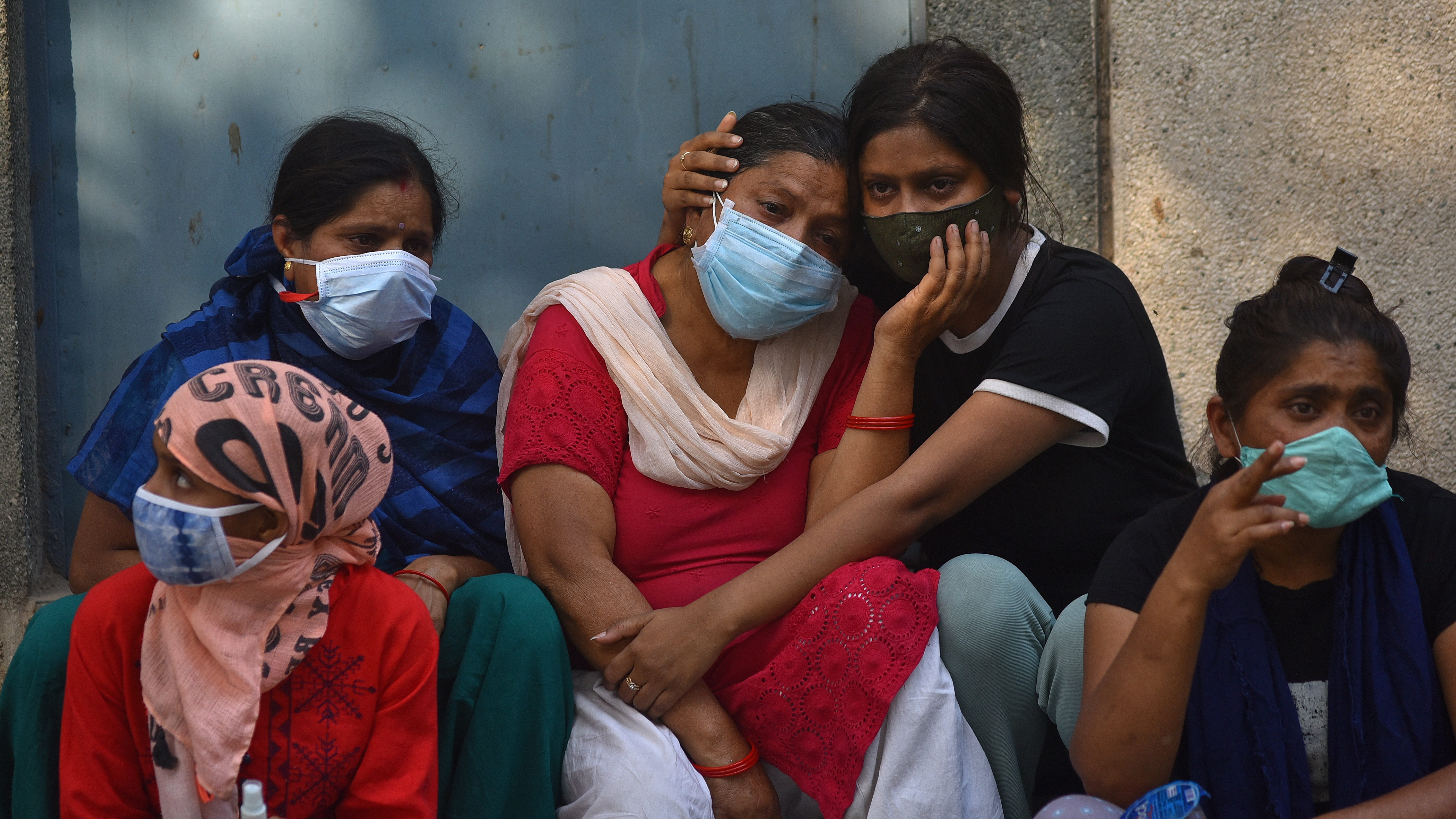 Elfogyott a vakcina, sok helyen nem tudnak oltani Indiában