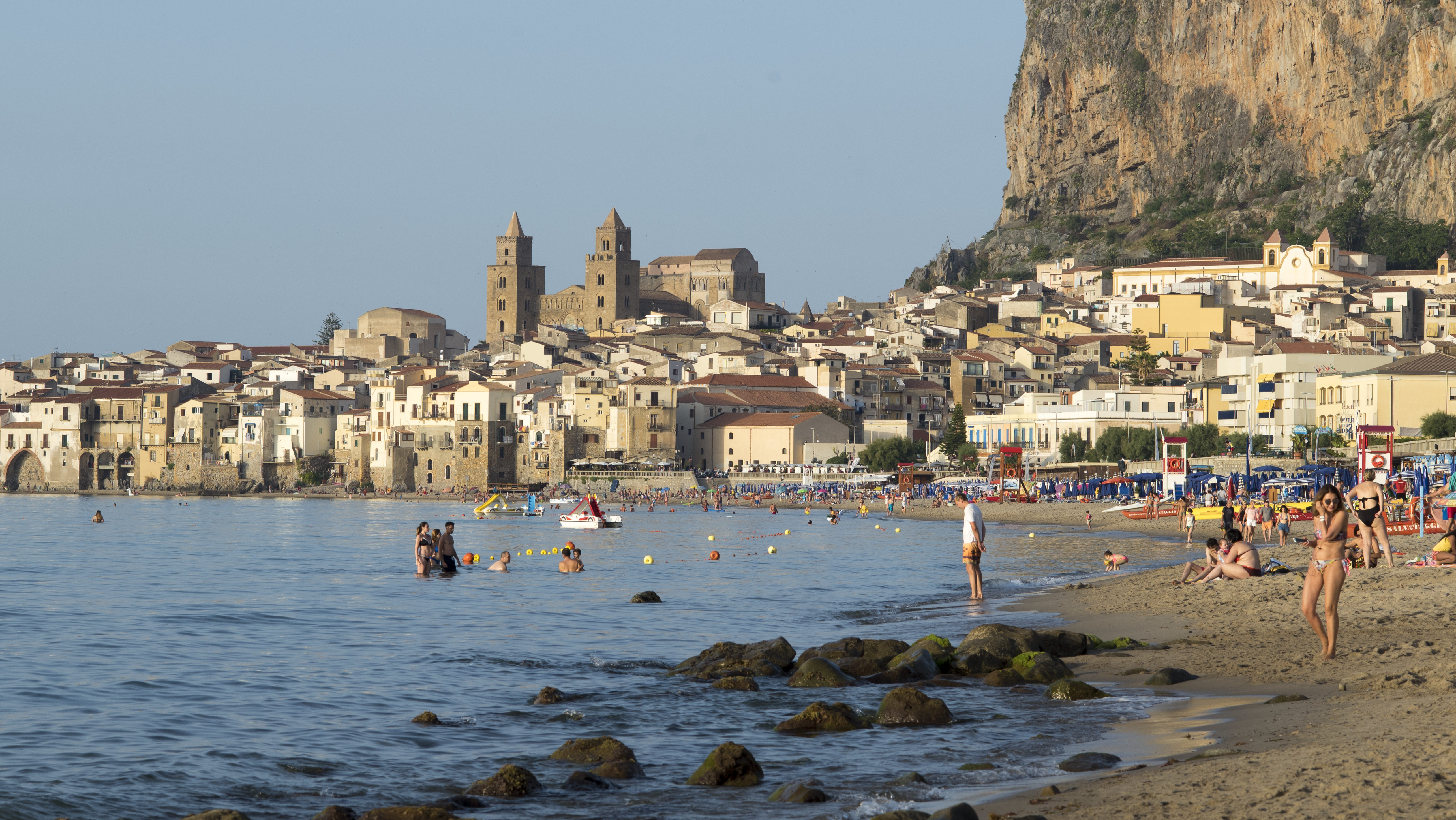 Egy éve ilyenkor: Szicília könyörgött a turistákért, megszólalt a vírus miatt elhunyt beteghordó felesége