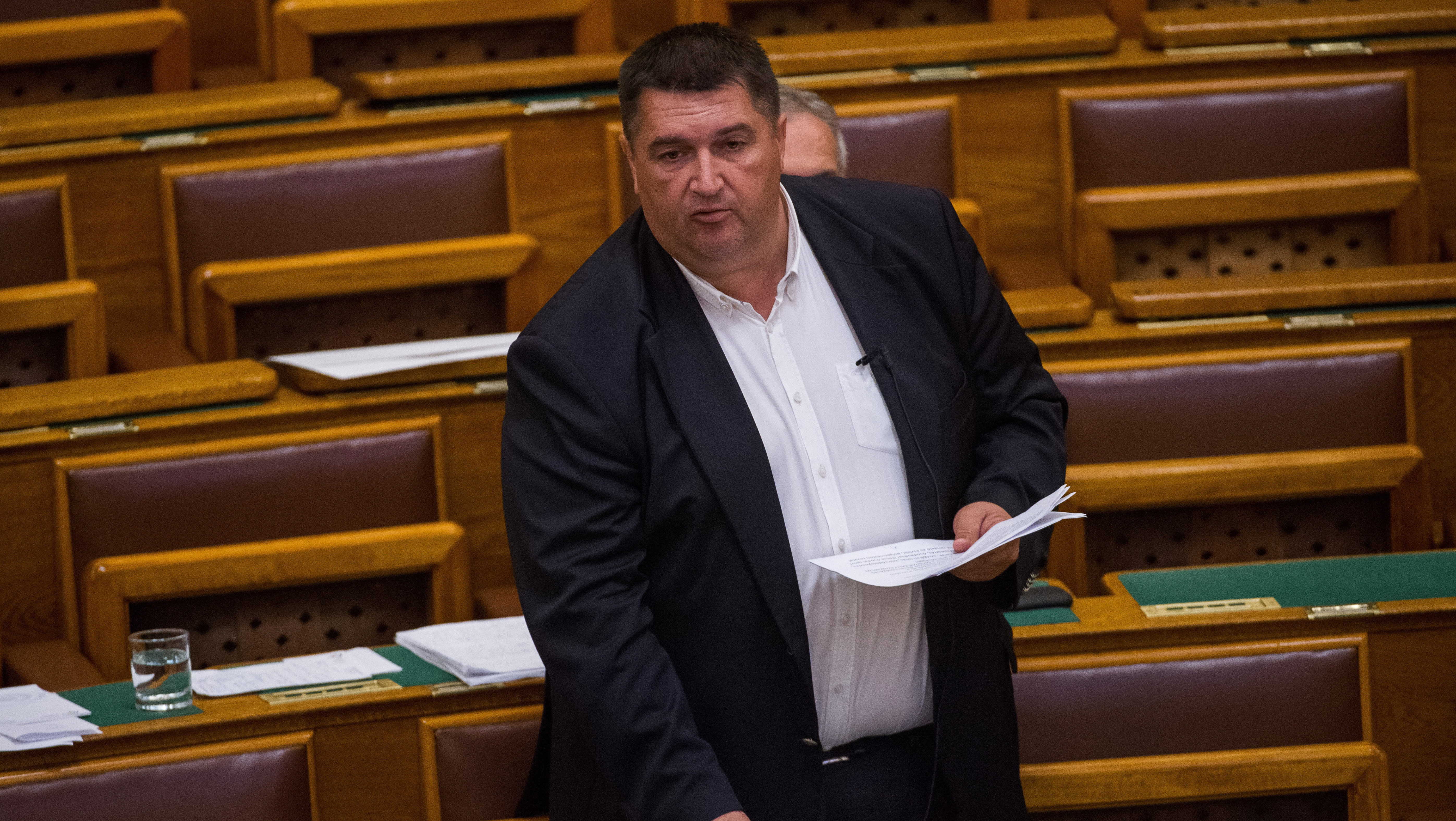 Elkapta, de enyhe tünetekkel megúszta a vírust a márciusban beoltott fideszes politikus