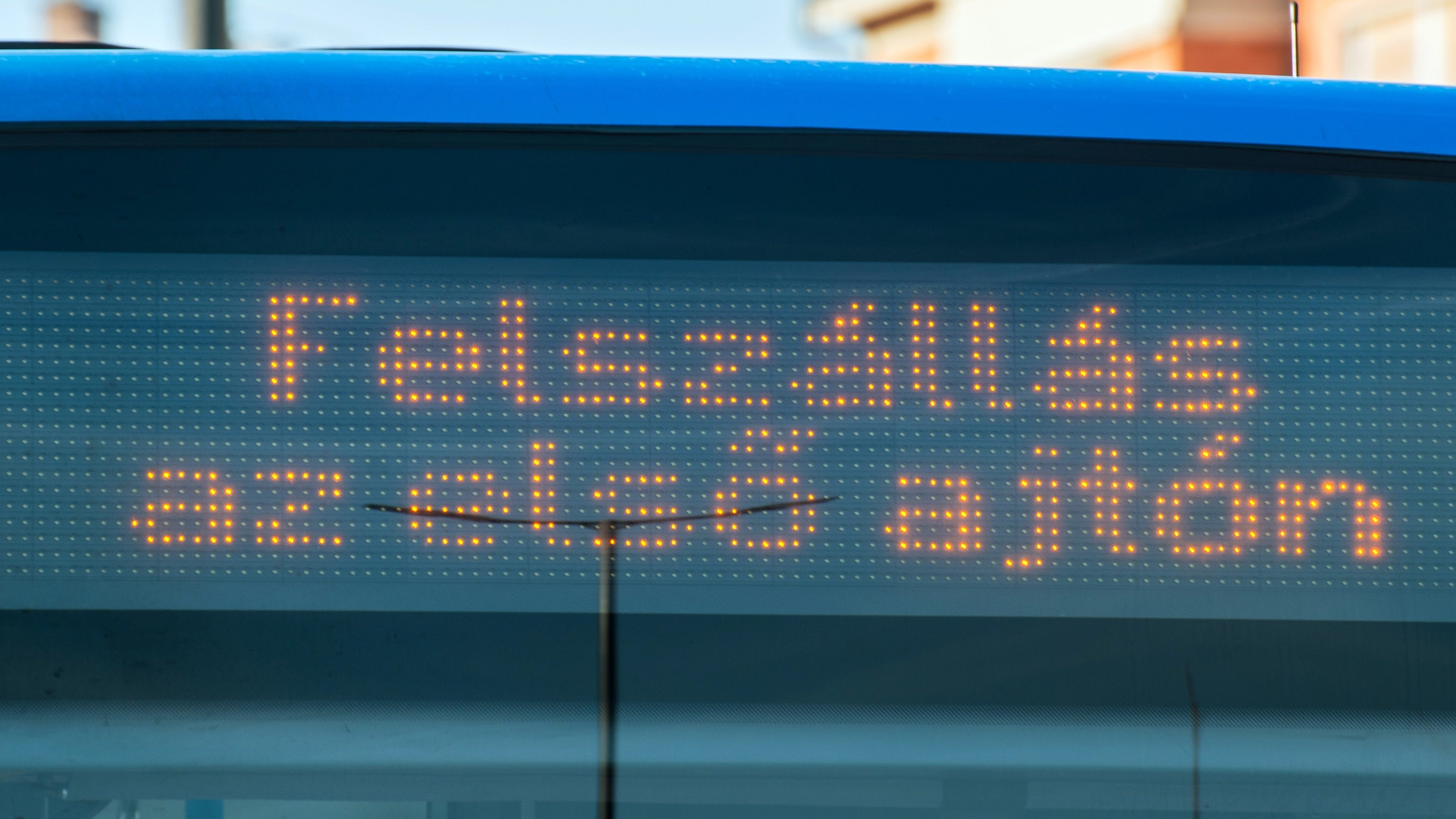 BKK: Hétfőtől újra lesz első ajtós felszállás a járműveken