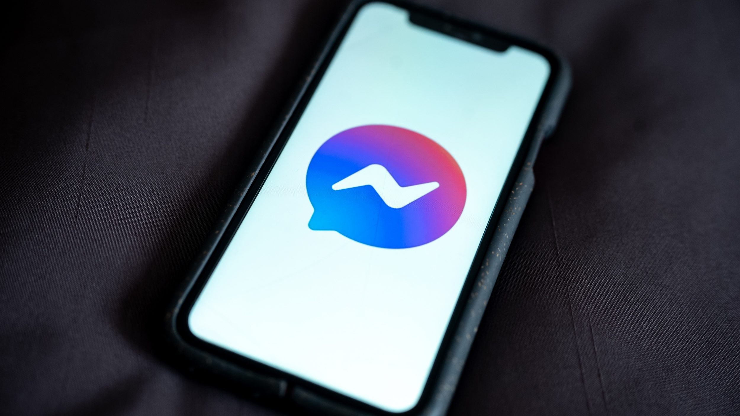 Új funkciókat kapott a Messenger és az Instagram