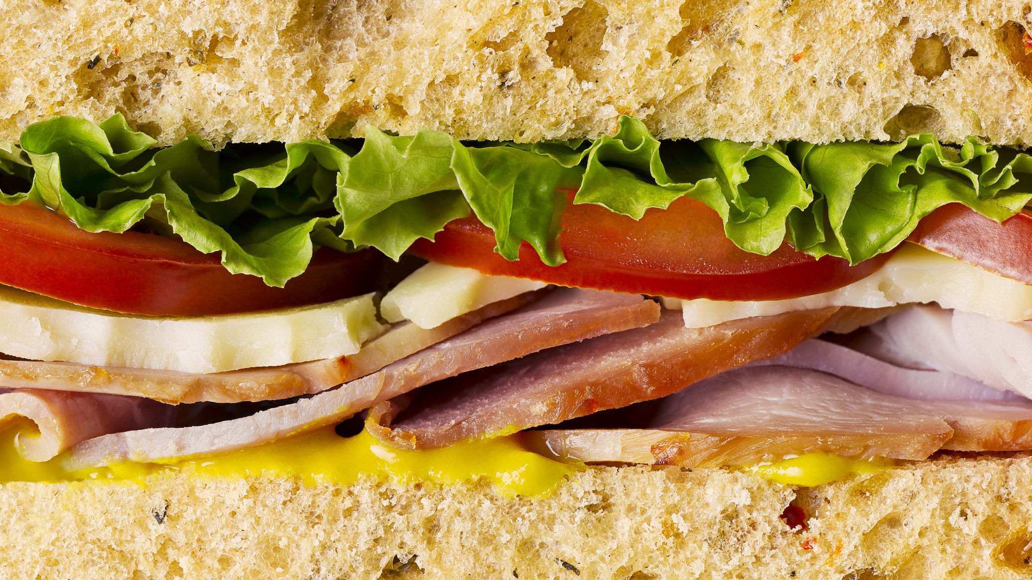 Sonkás szendvicset evett a gyerek a vegán kávézóban, egymásnak feszült az alkalmazott és a család