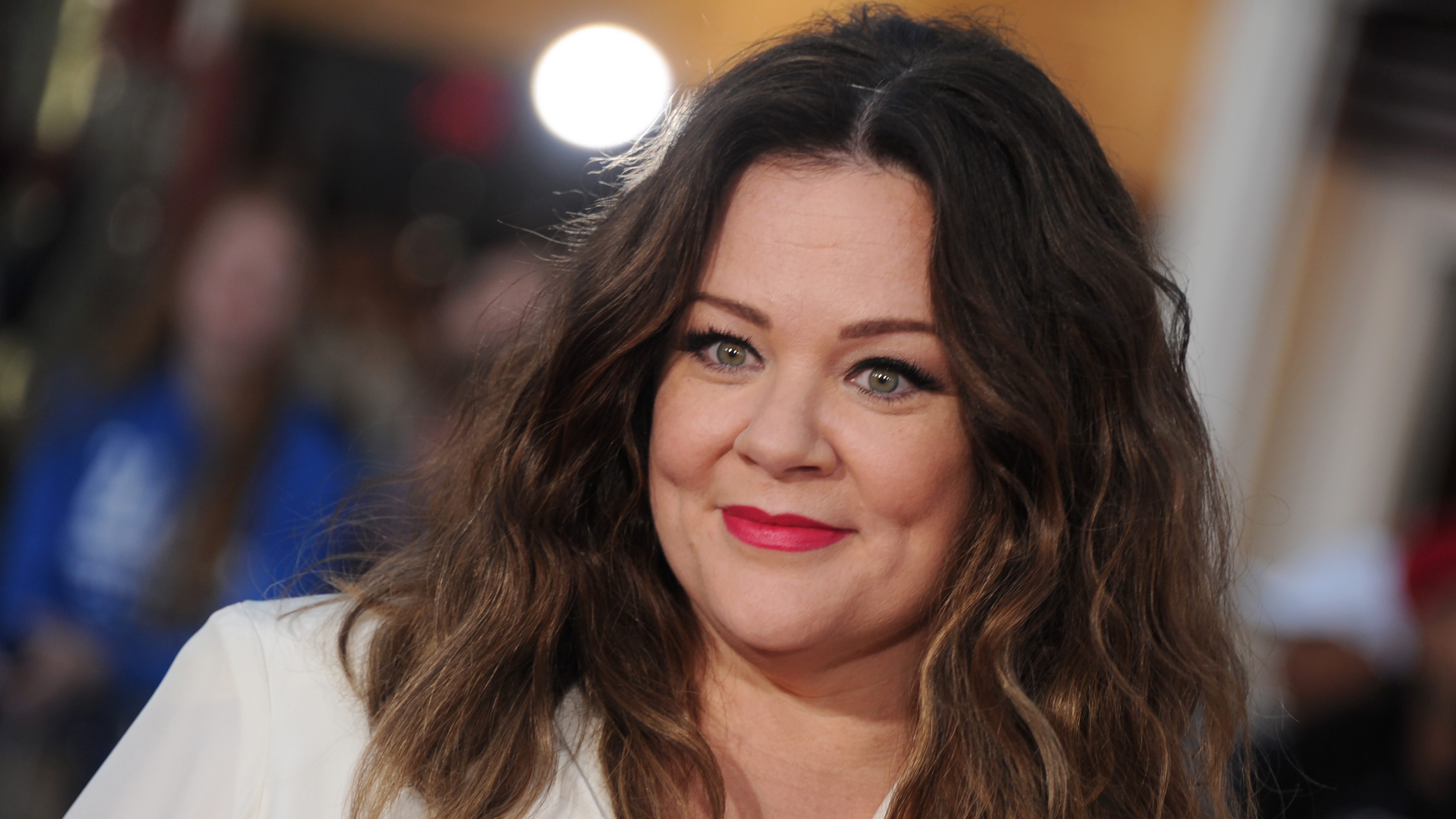 Melissa McCarthy megemlékezett egy fotóval a 10 éves Koszorúslányokról