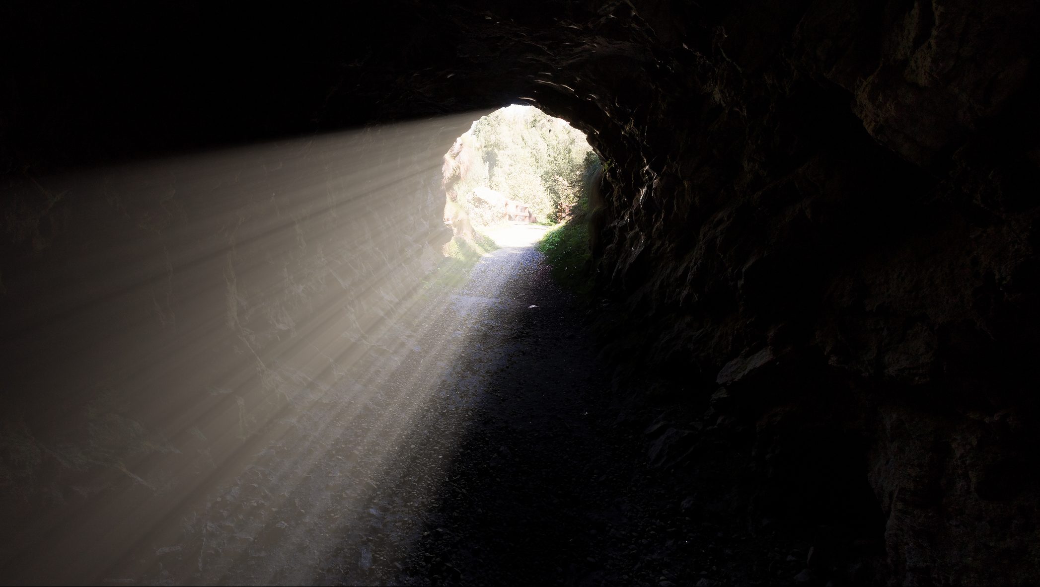 Német útépítő munkások fedeztek fel egy bankrablásra ásott alagutat