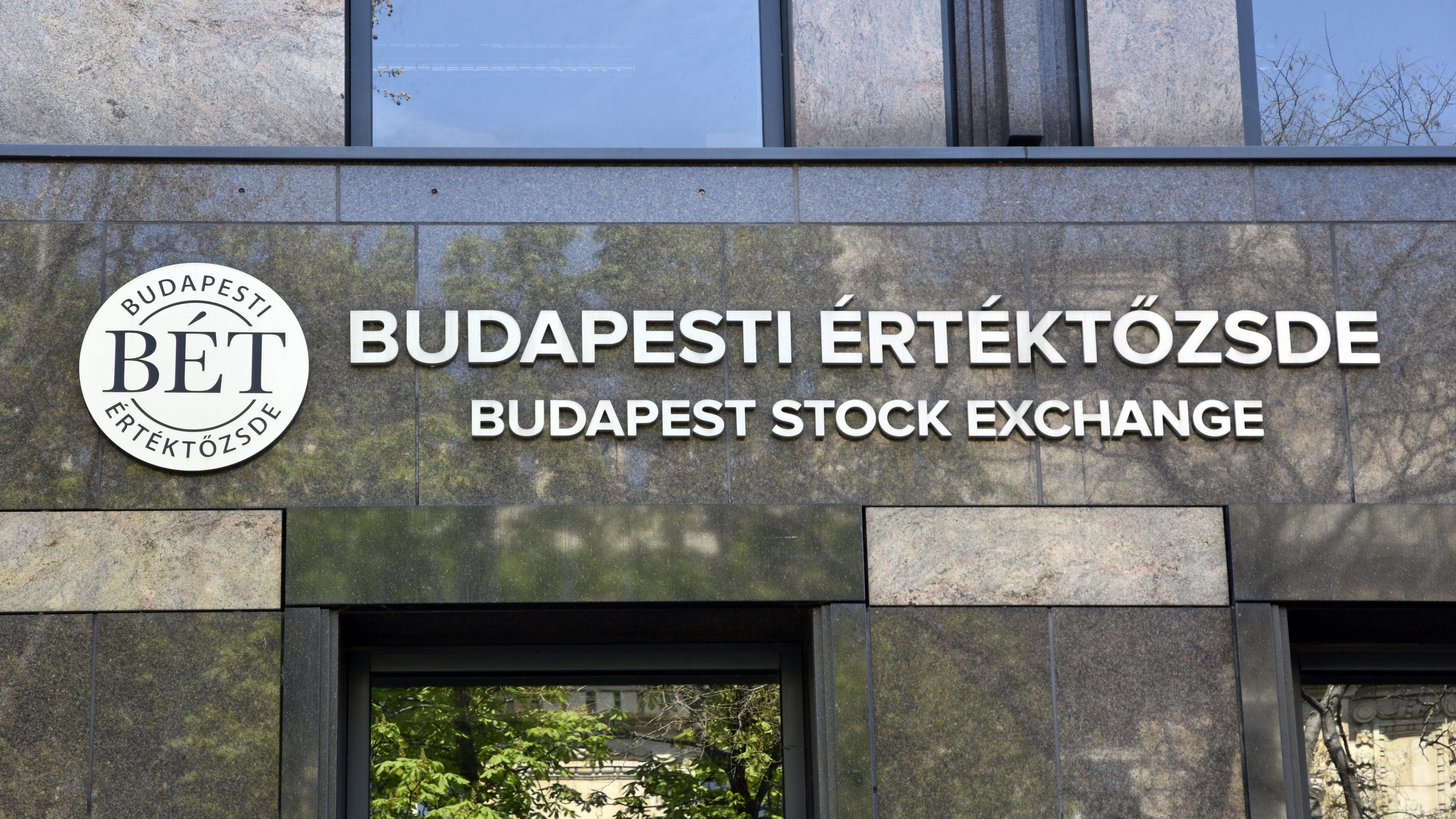 Új történelmi csúcson zárt a BUX-index