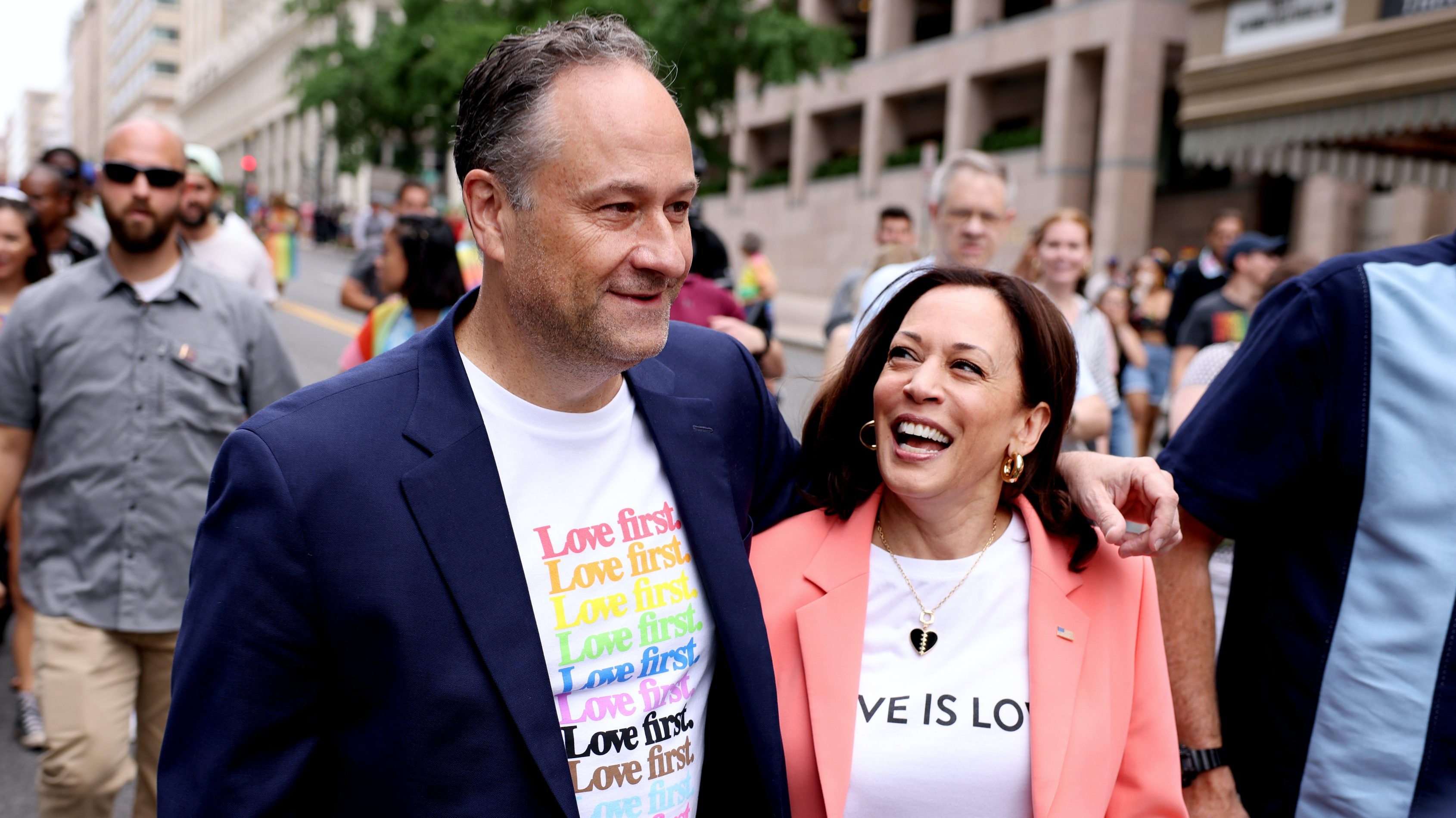 Kamala Harris történelmet írt, hogy alelnökként részt vett a washingtoni Pride-on