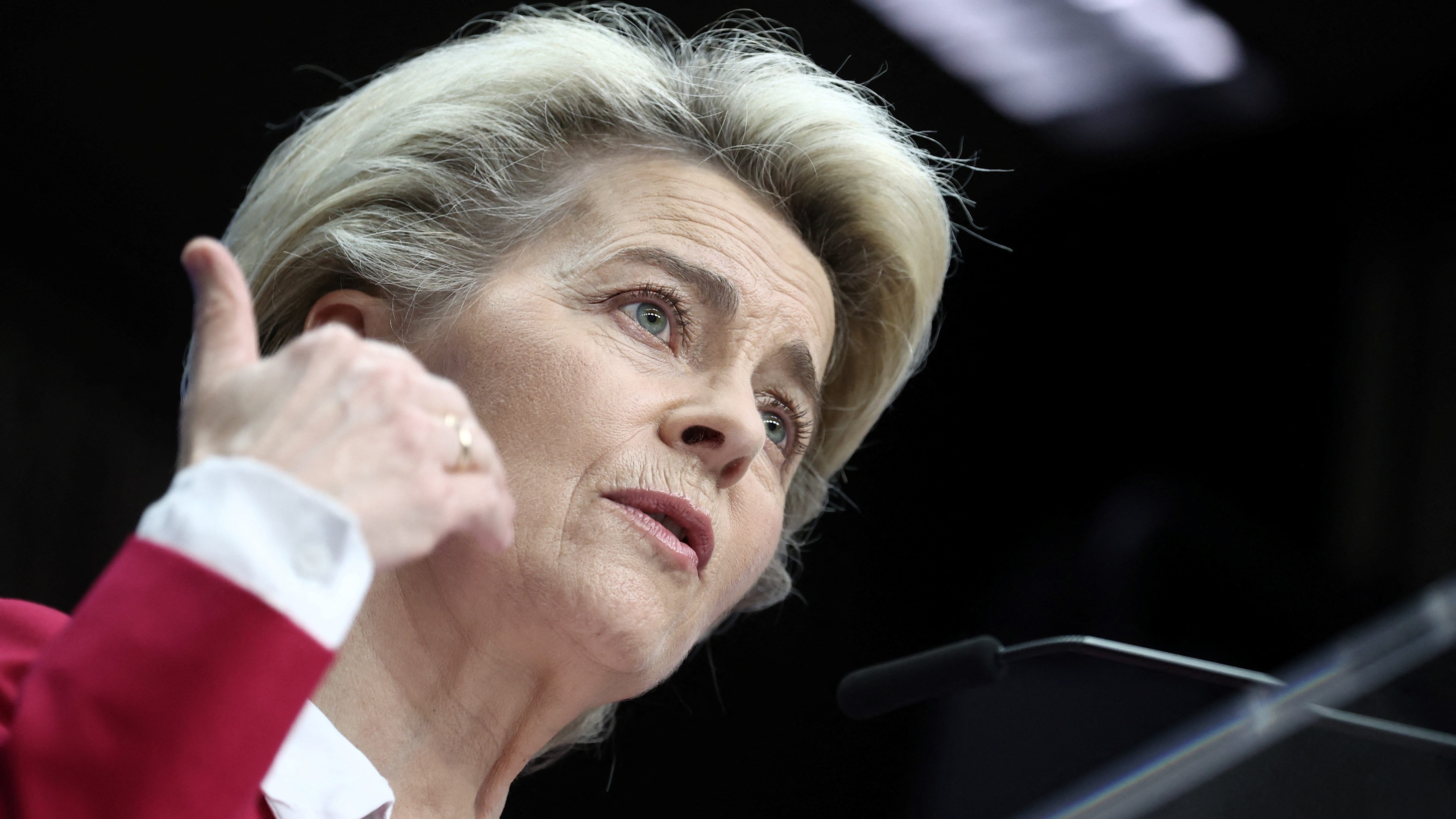 Von der Leyen a pedofiltörvényt bírálta, meg is érkezett rá Kovács Zoltán válasza