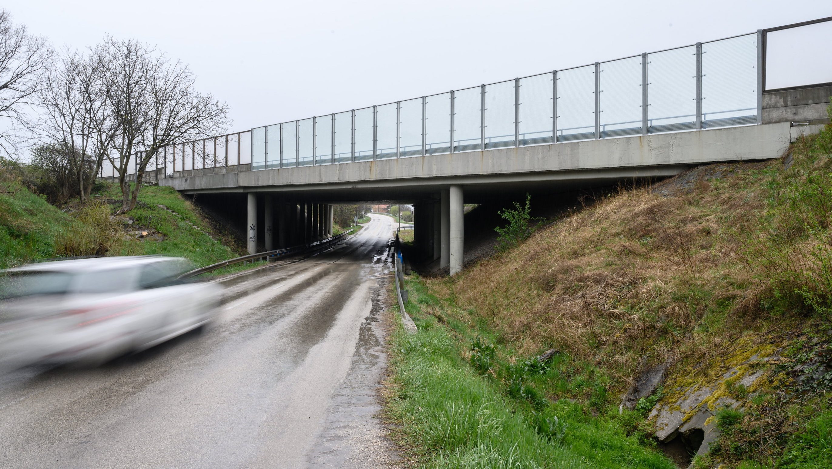 Még honlapja sincs a hivatalnak, ami 35 évre eladná a magyar sztrádák üzemeltetését