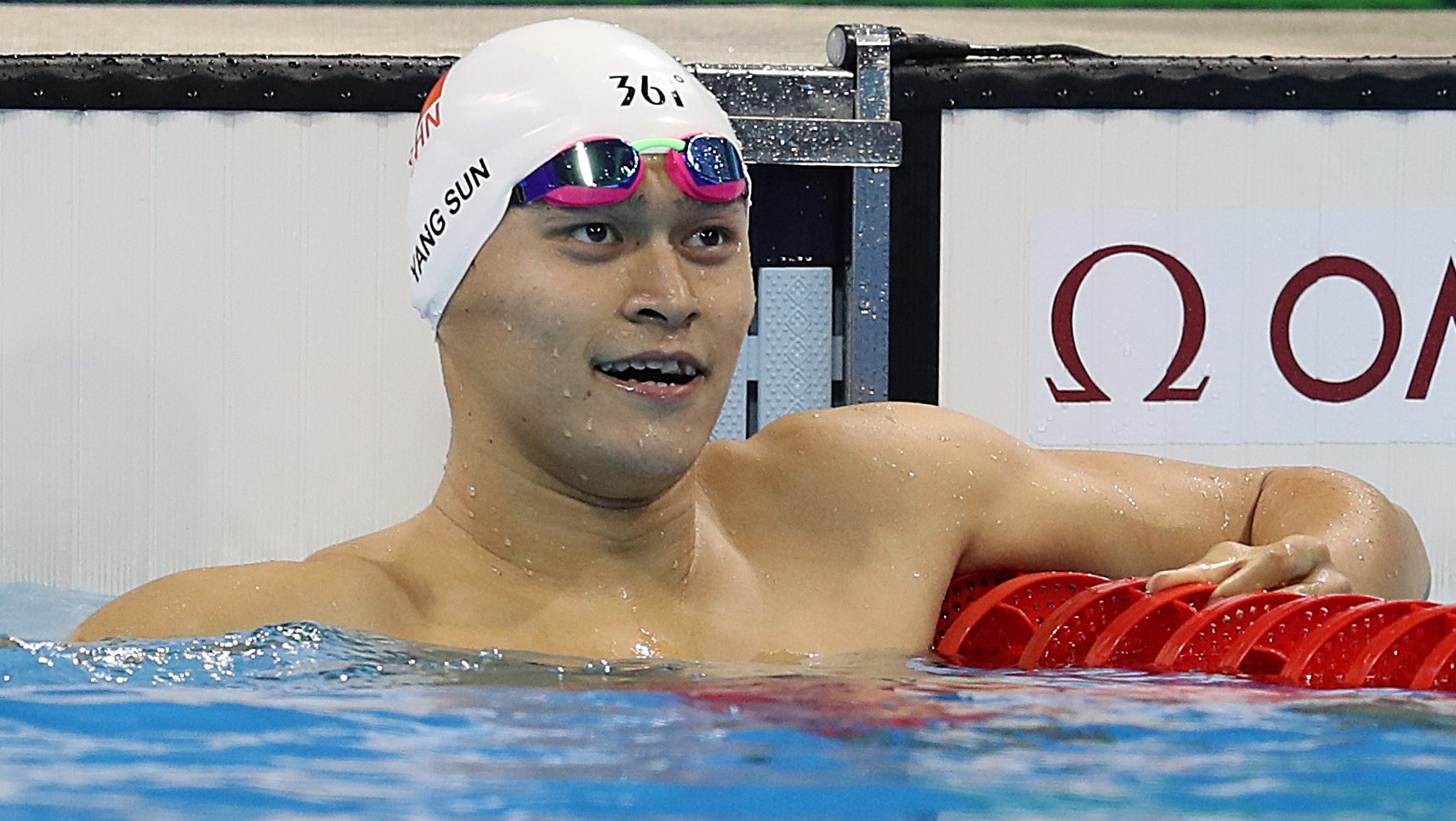 A balhés kínai sztárúszó eltiltását mérsékelték, de kihagyja az olimpiát
