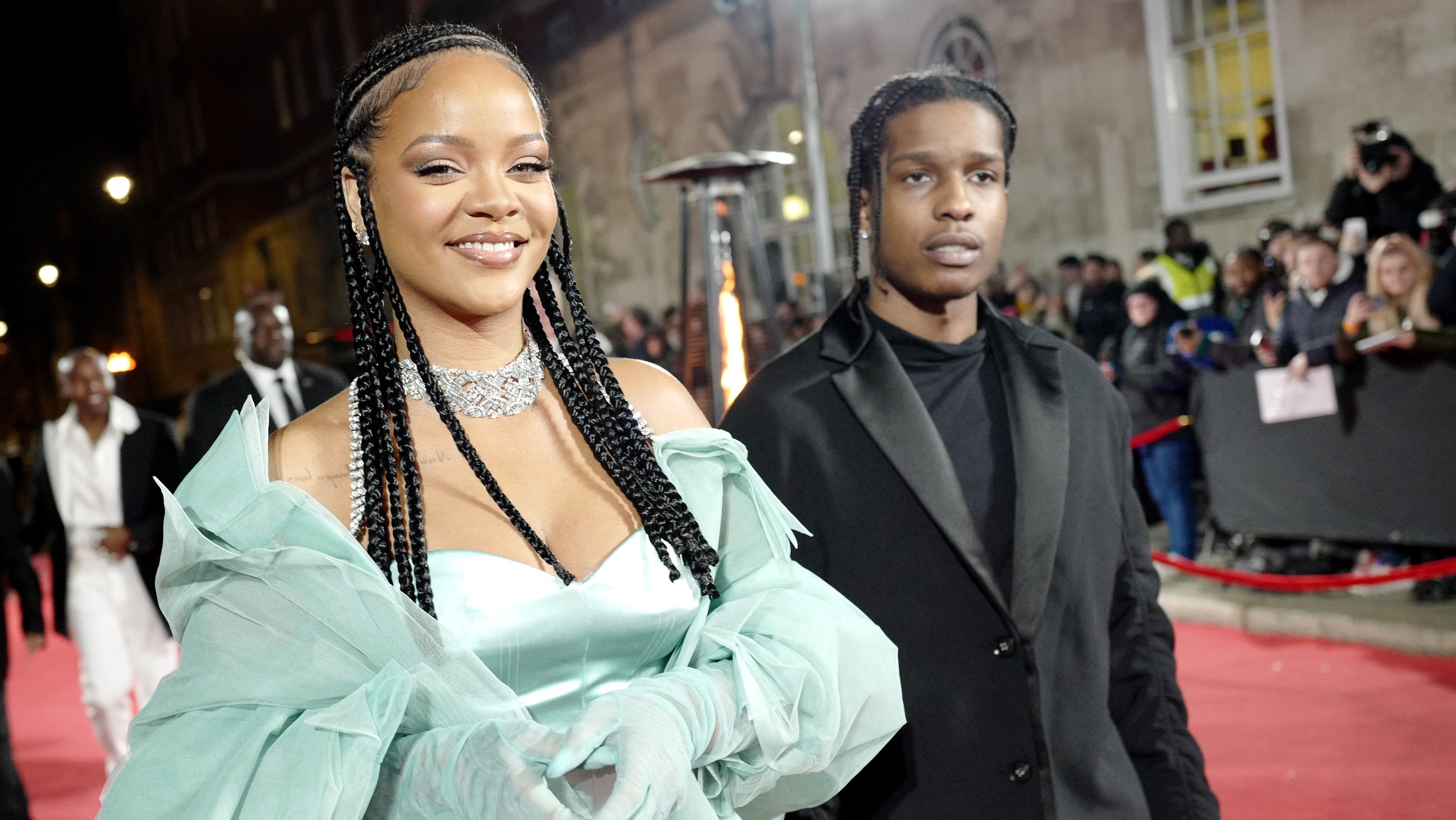 Rihannát és A$AP Rockyt nem akarták beengedni egy buliba, mert nem mutattak fel személyit