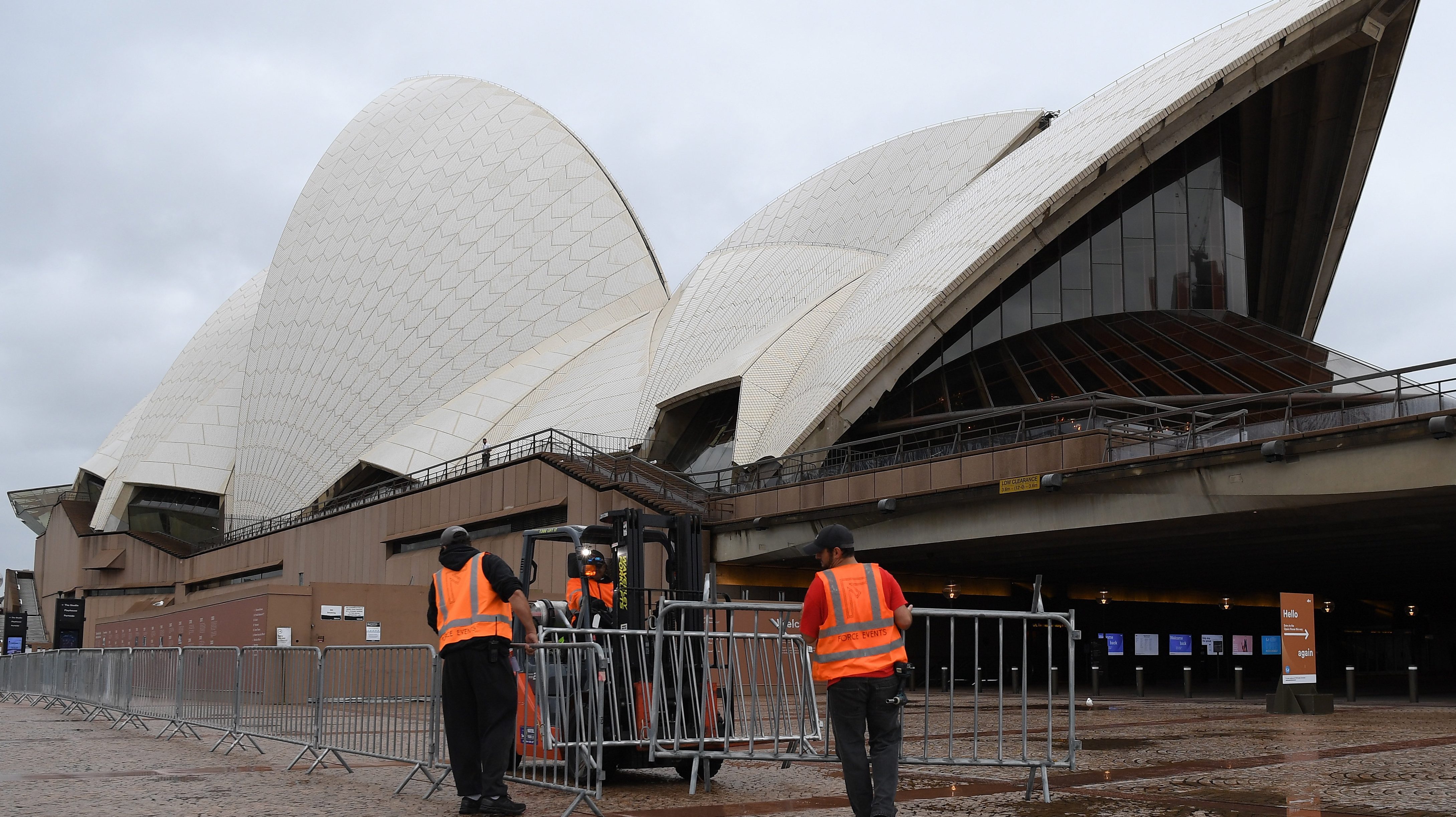 Sydney-ben megjelent a delta variáns, egy hétre lezárják a város több részét