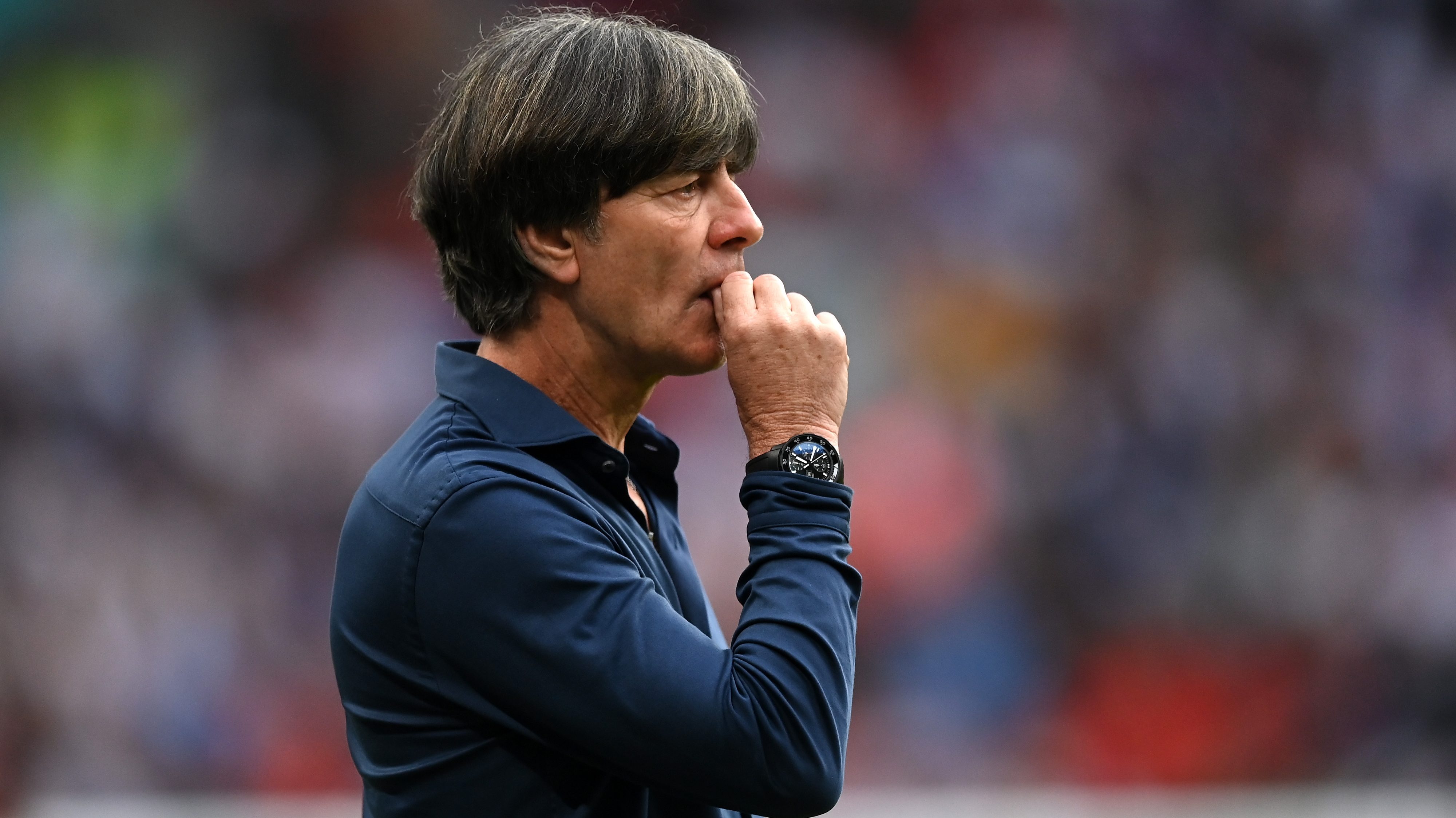 Joachim Löw már megint furcsa dolgot csinált ujjaival az angol-német meccsen