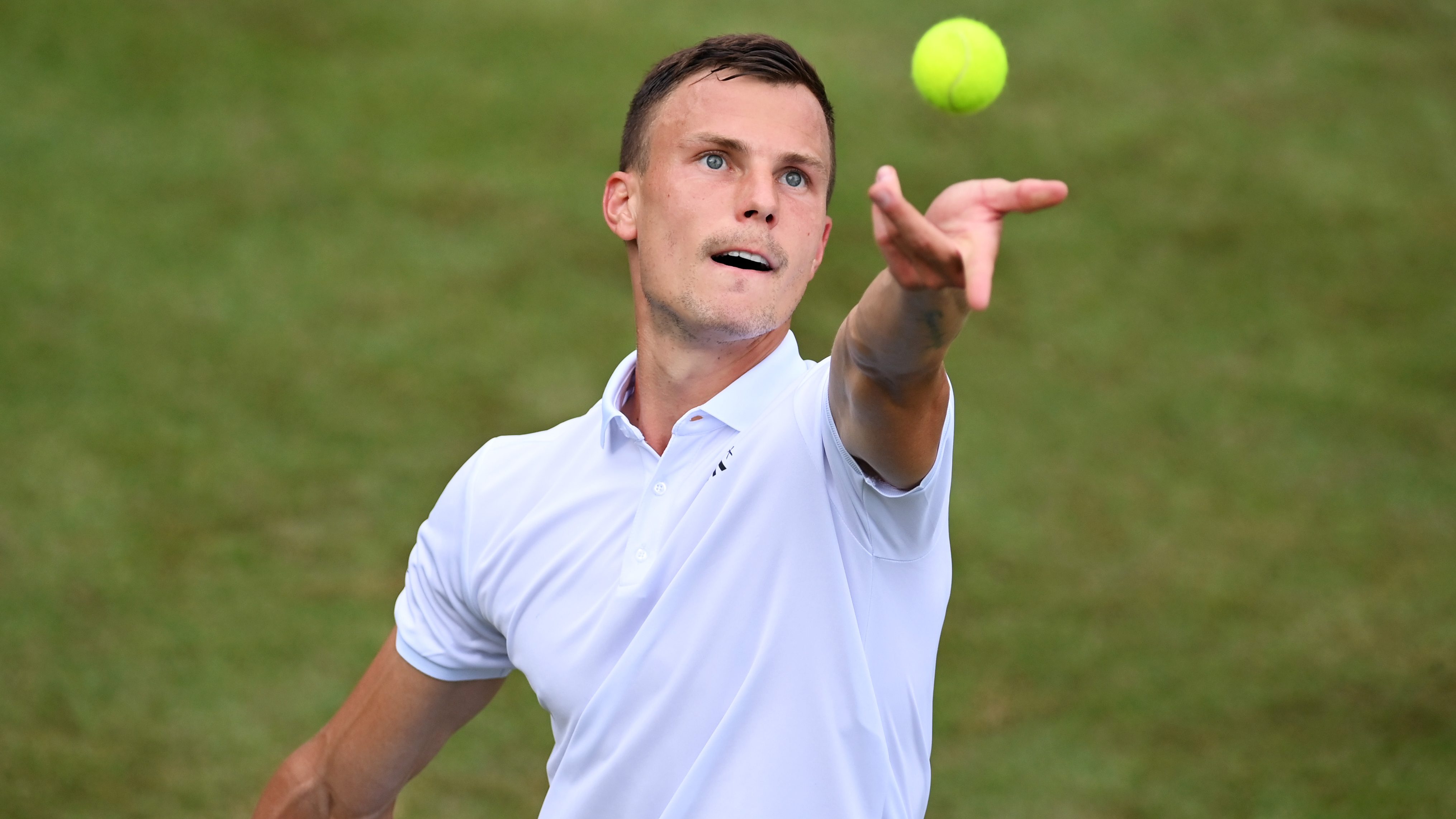 Fucsovics Márton szinte hibátlan adogatójátékkal jutott tovább Wimbledonban