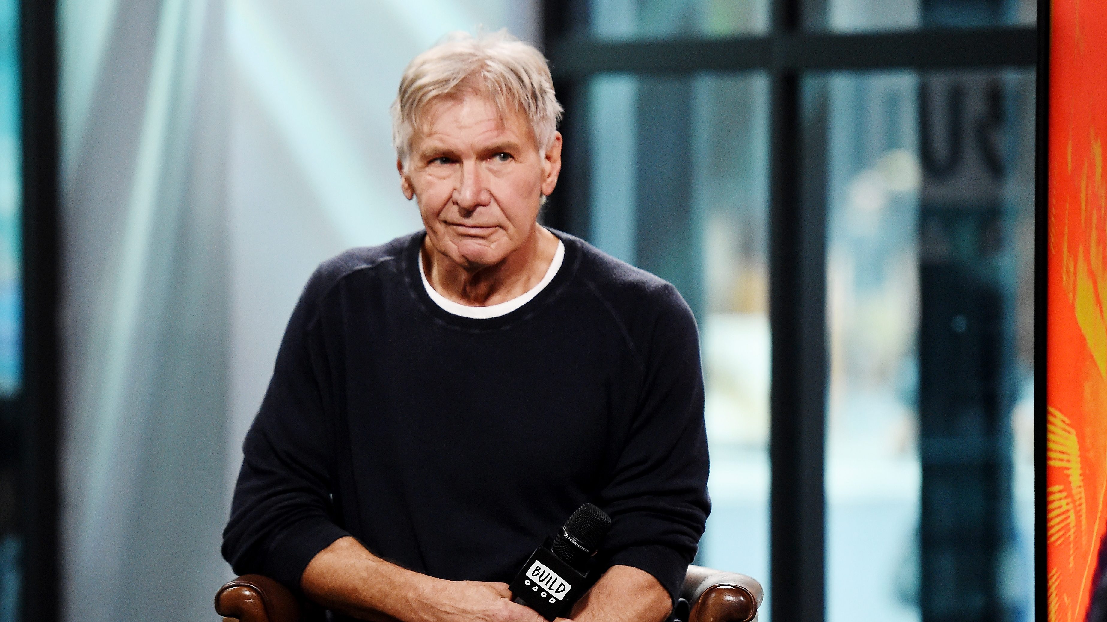 Harrison Ford vállsérülése miatt hónapokig áll az Indiana Jones forgatása