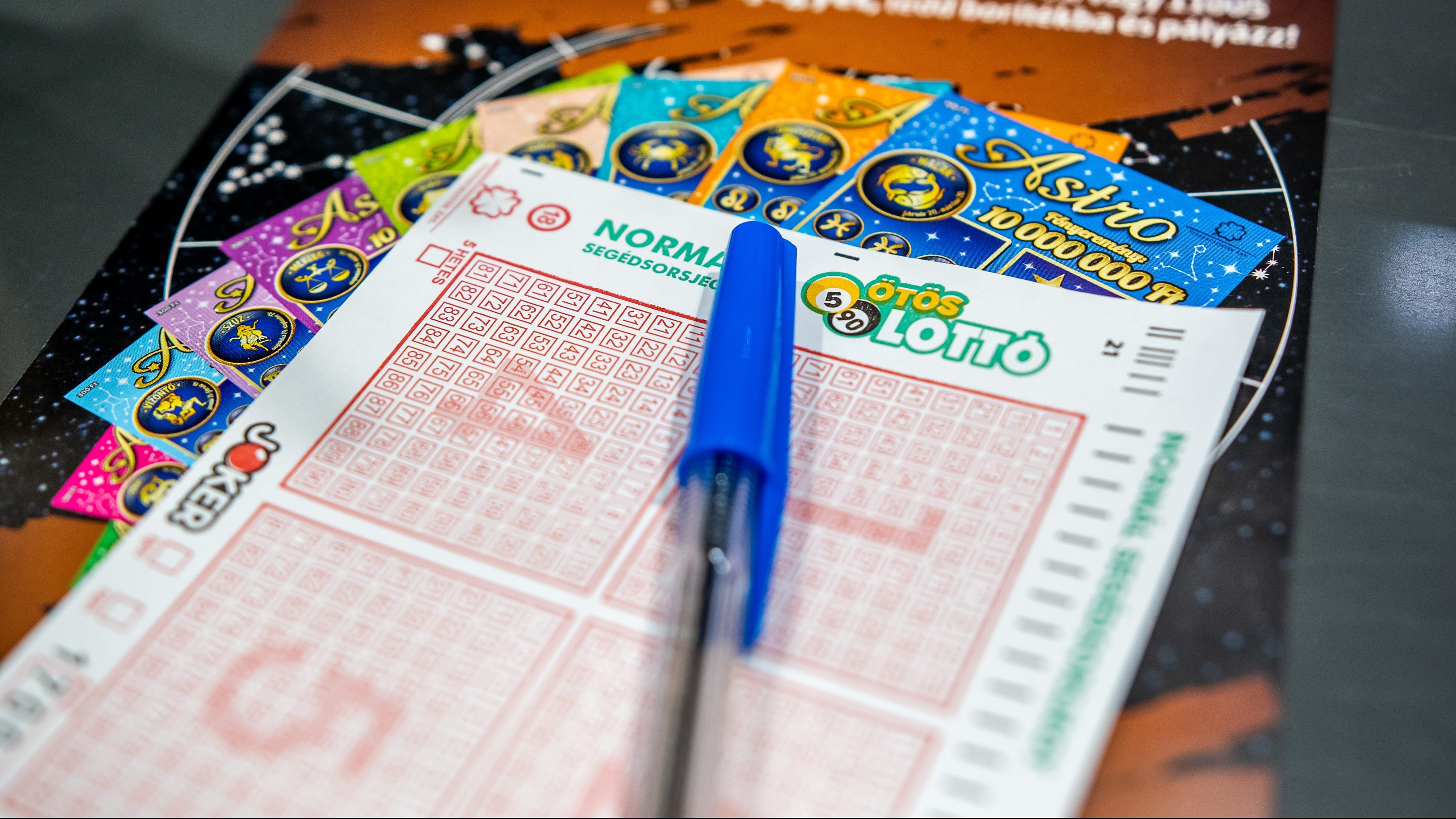 Kihúzták az ötös lottó nyerőszámait, közel 63 ezren nyertek 2 ezer forintot