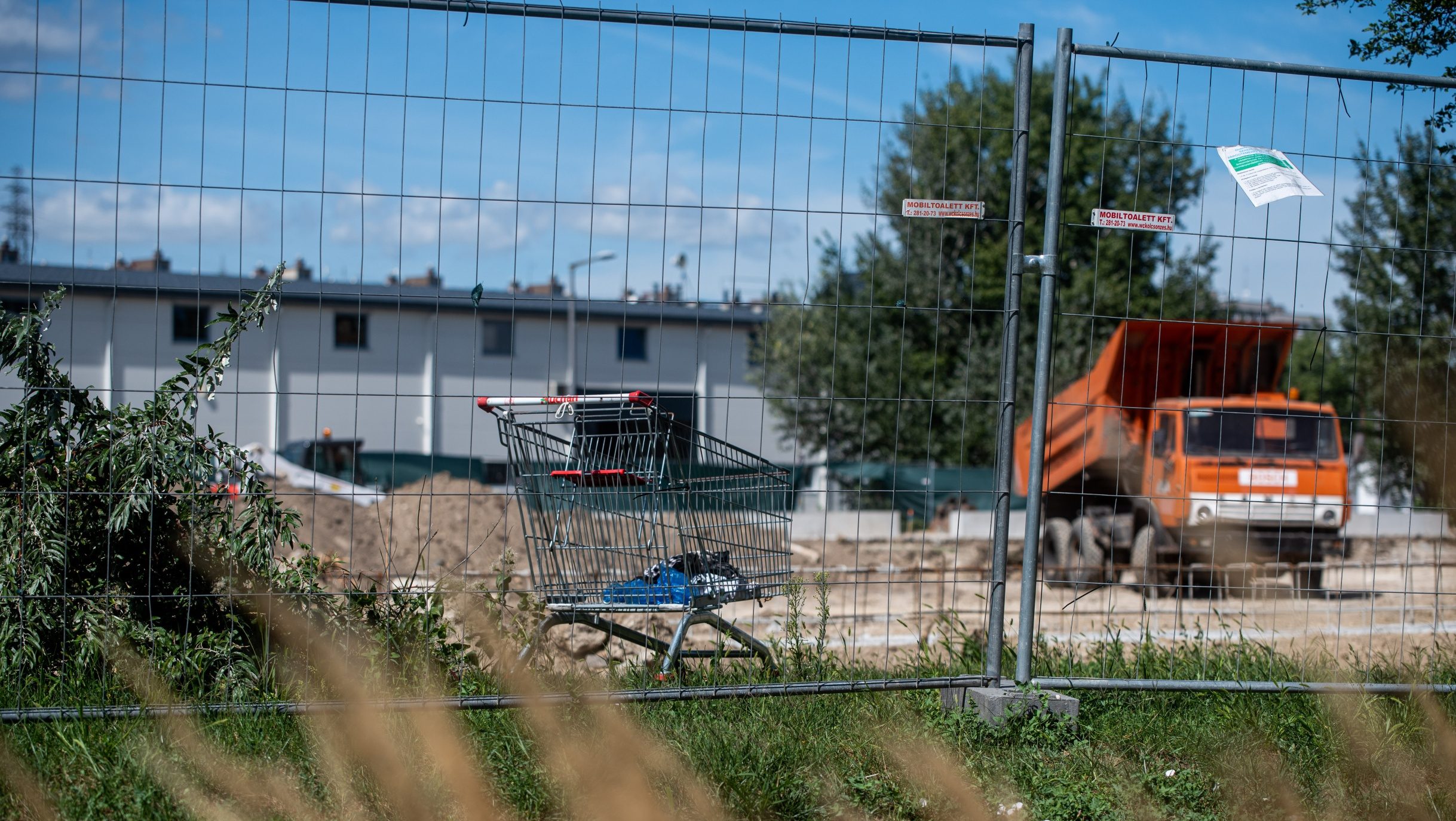 „Vadnyugati állapotok” vannak az építőiparban, a versenyhivatal minden jelzést kivizsgál