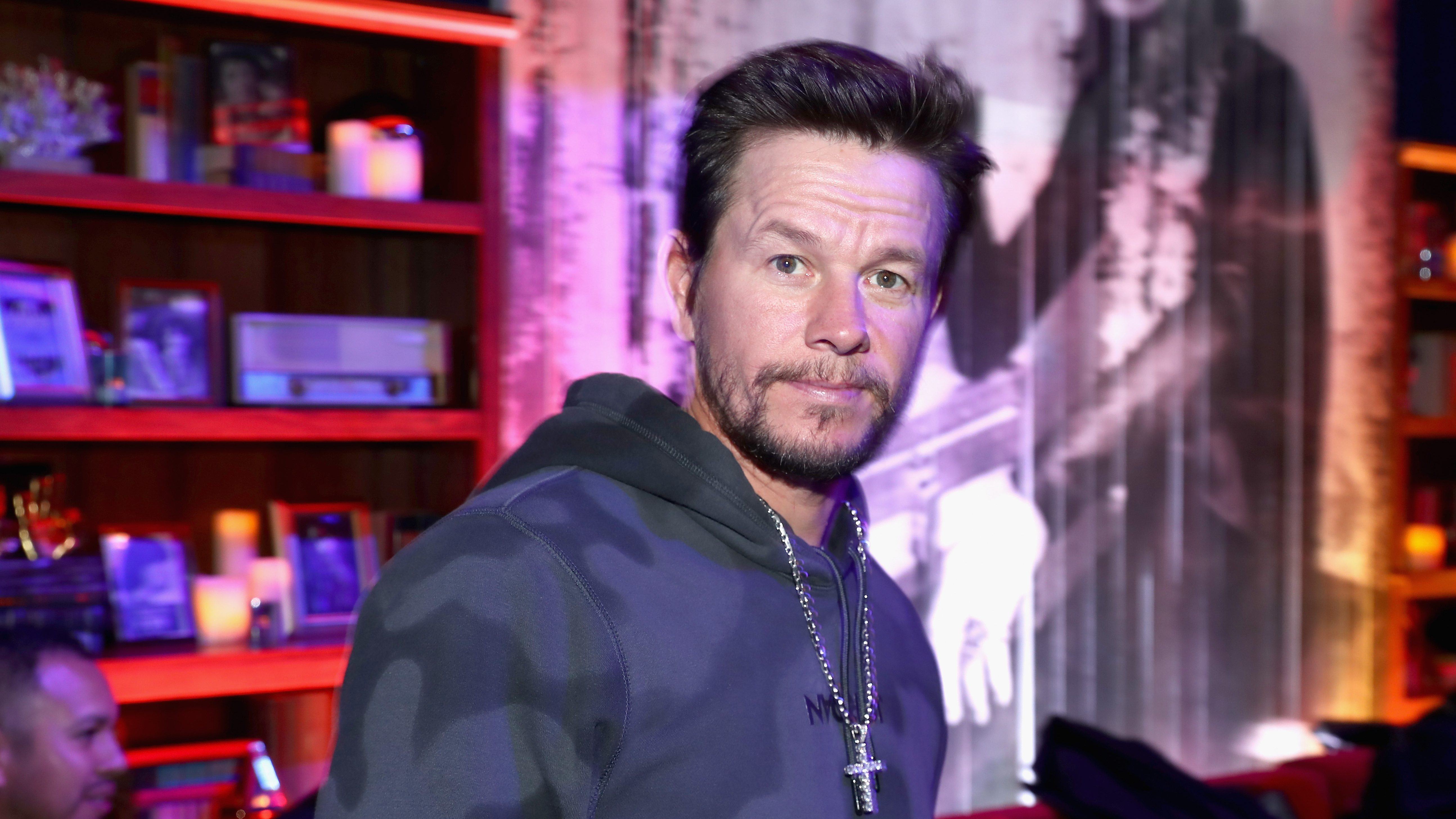 Mark Wahlberg nagyon megbánta a napi 11 ezer kalóriás étrendjét, amivel hízni próbált