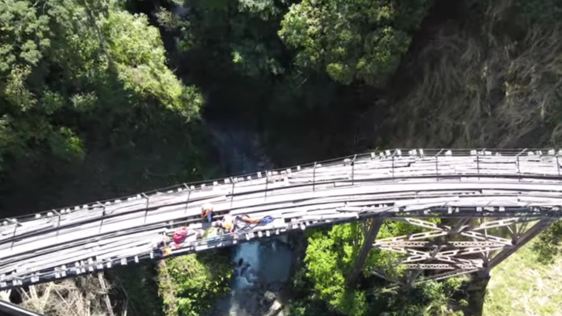 Félreértette a jelzést, halálba ugrott a bungee jumpingot kipróbáló nő