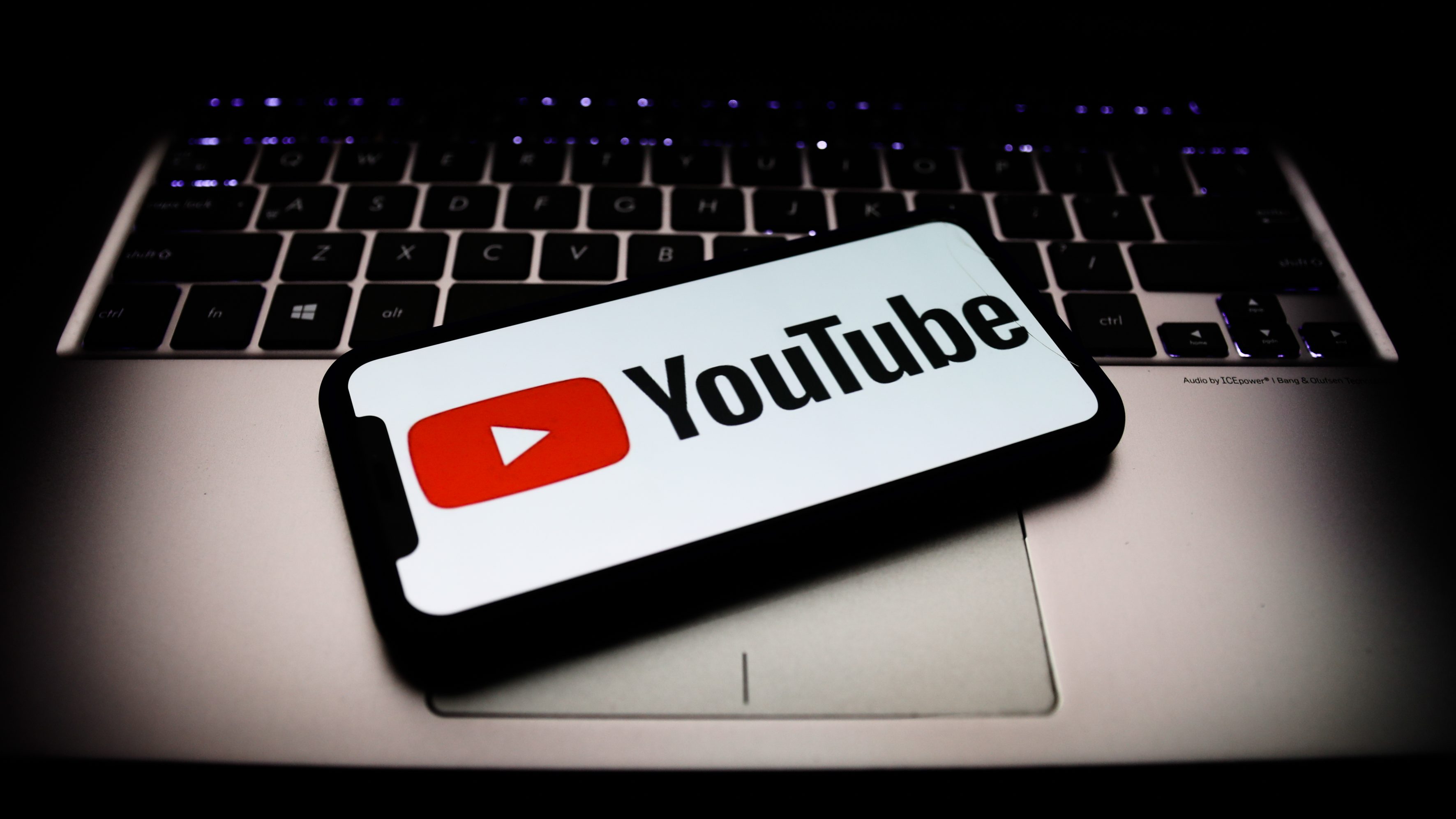 Sületlenségeket beszélt a brazil elnök, ezért a YouTube törölte a videóit