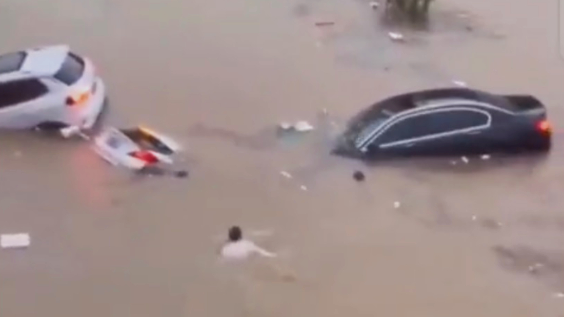 Öt ember életét mentette meg az árvízben egy kínai férfi