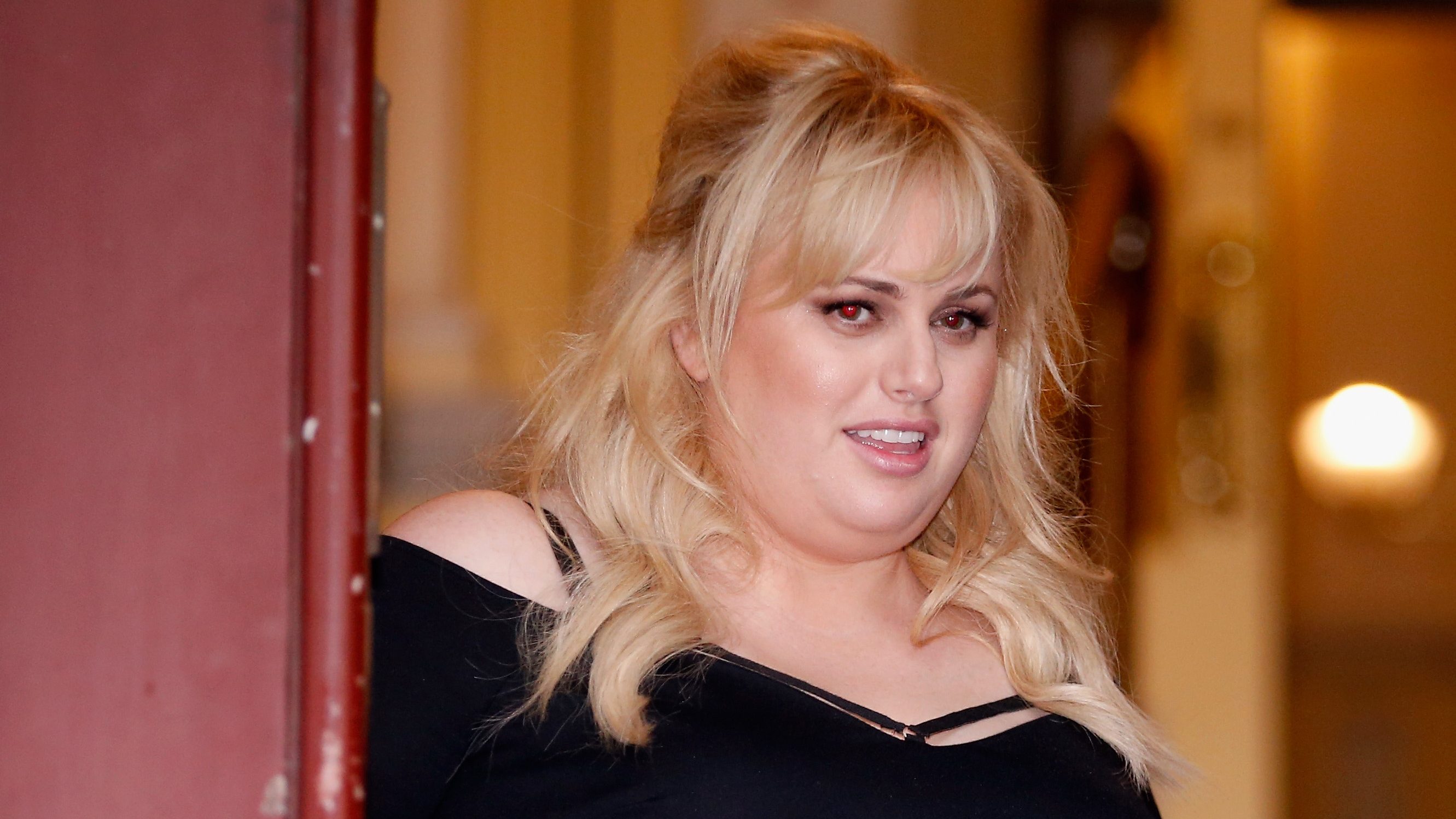 Rebel Wilson Britney Spearsnek öltözve alkotta újra az egyik videóklipjét