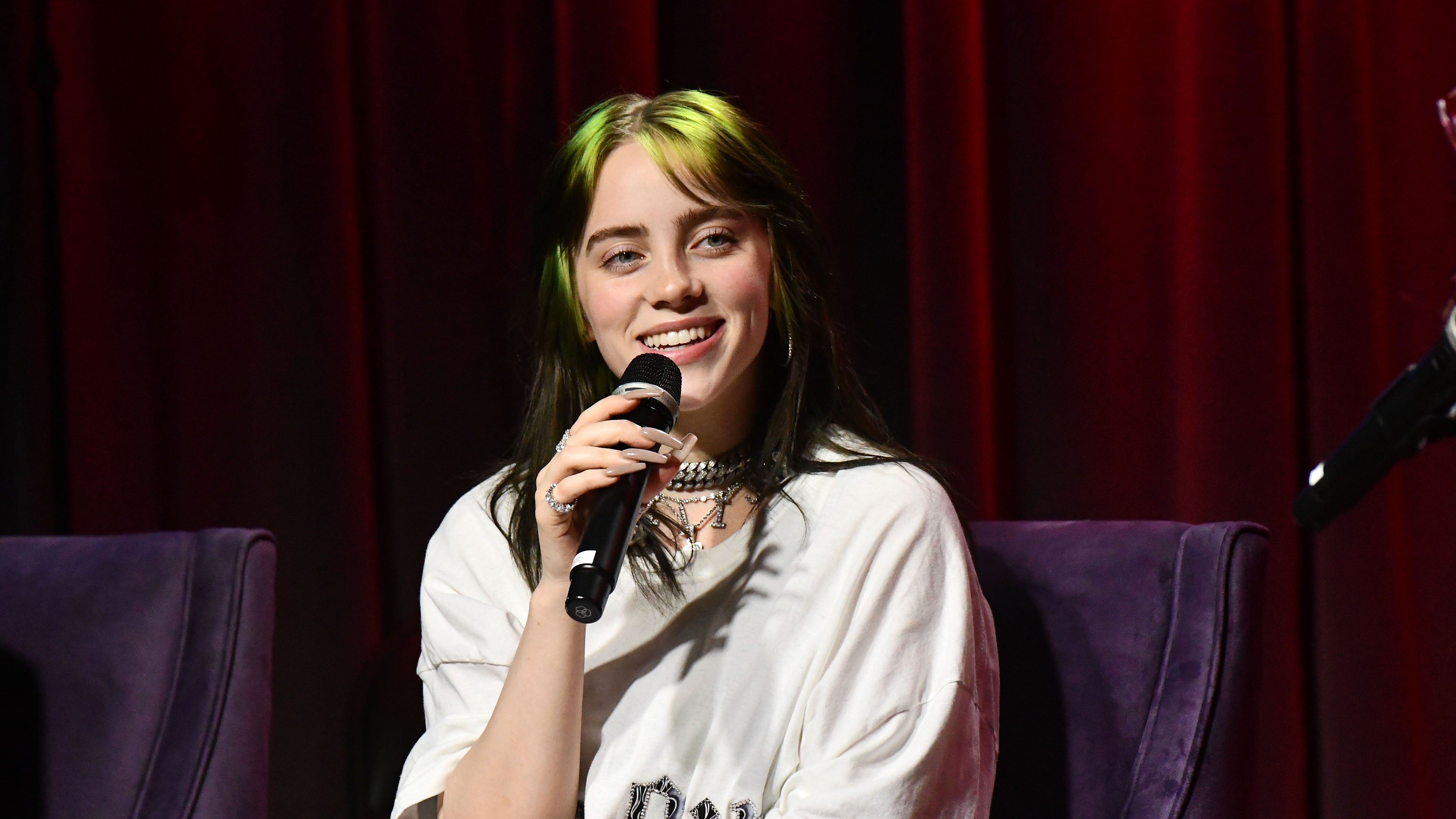 Billie Eilish: Egyáltalán nem vagyok elégedett a testemmel, de ki az?