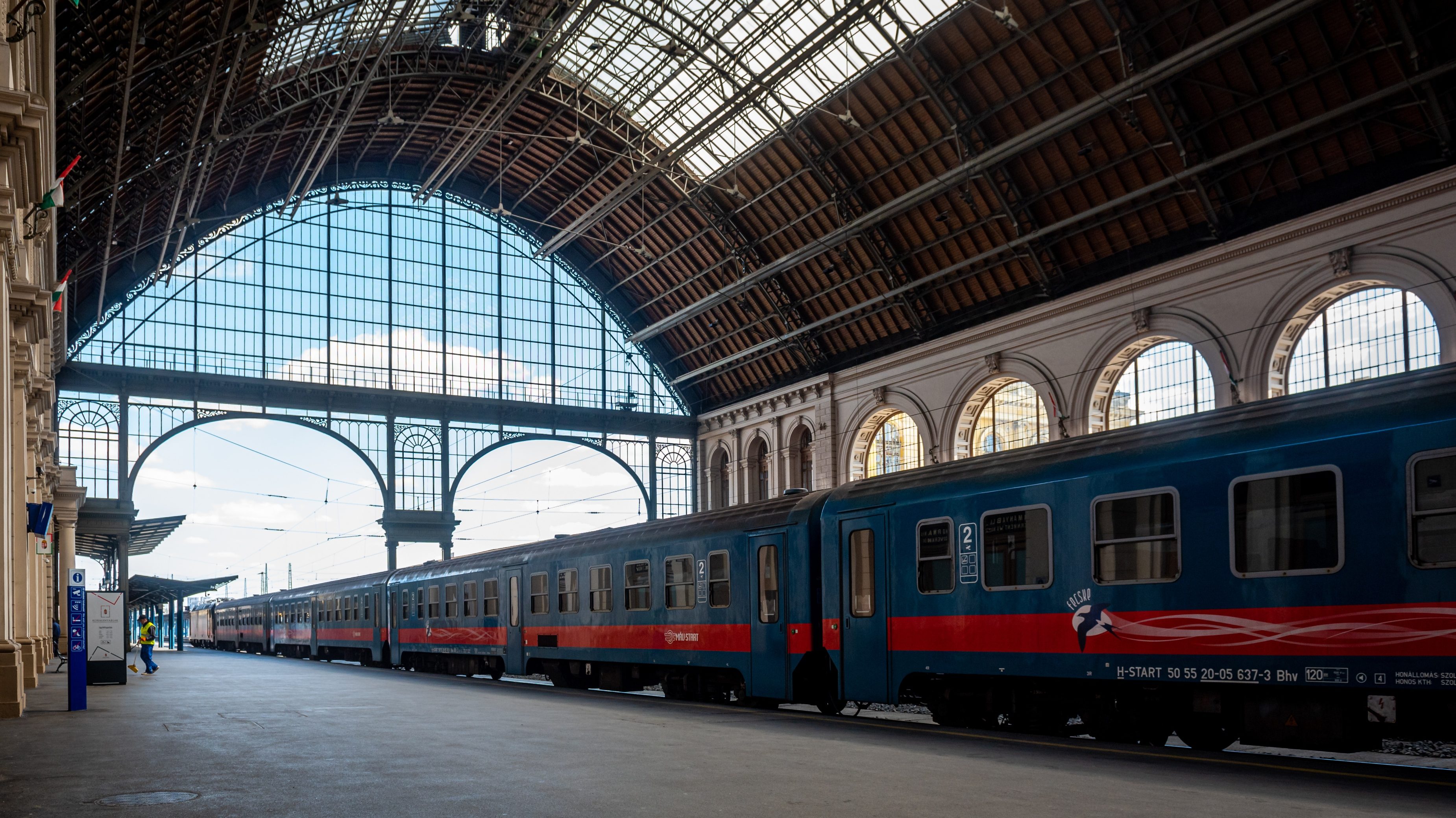 Agyzúzódást szenvedett a Keleti pályaudvaron félholtra vert román férfi