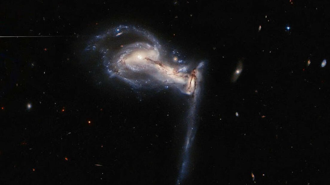 Veszekedő galaxistrióról készített képet a Hubble