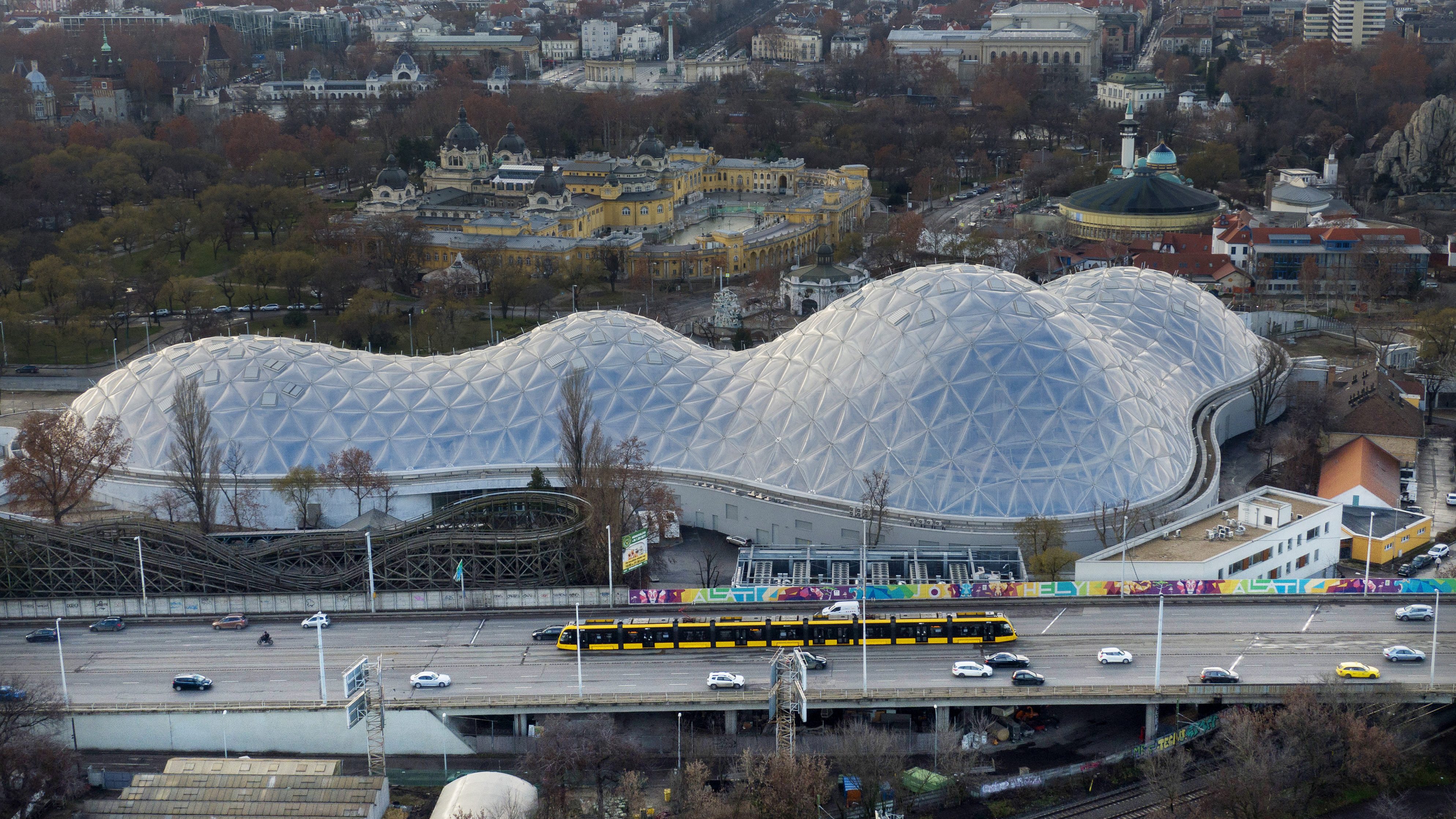 Nem nyomoz a rendőrség a 3-as metró és az állatkerti Biodóm túlárazása miatt