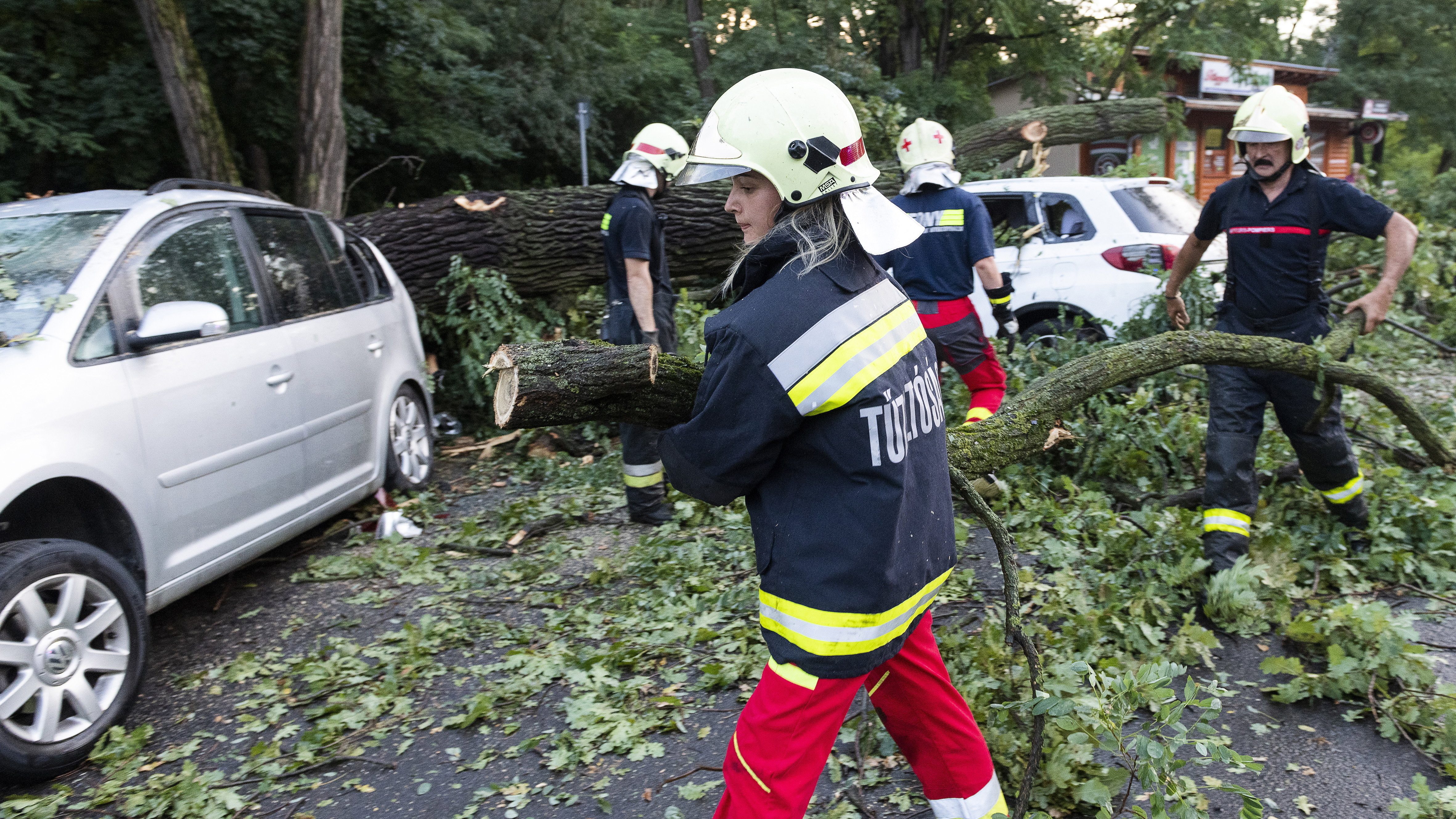 Elsőfokú riasztást adtak ki a zivatarok veszélye miatt