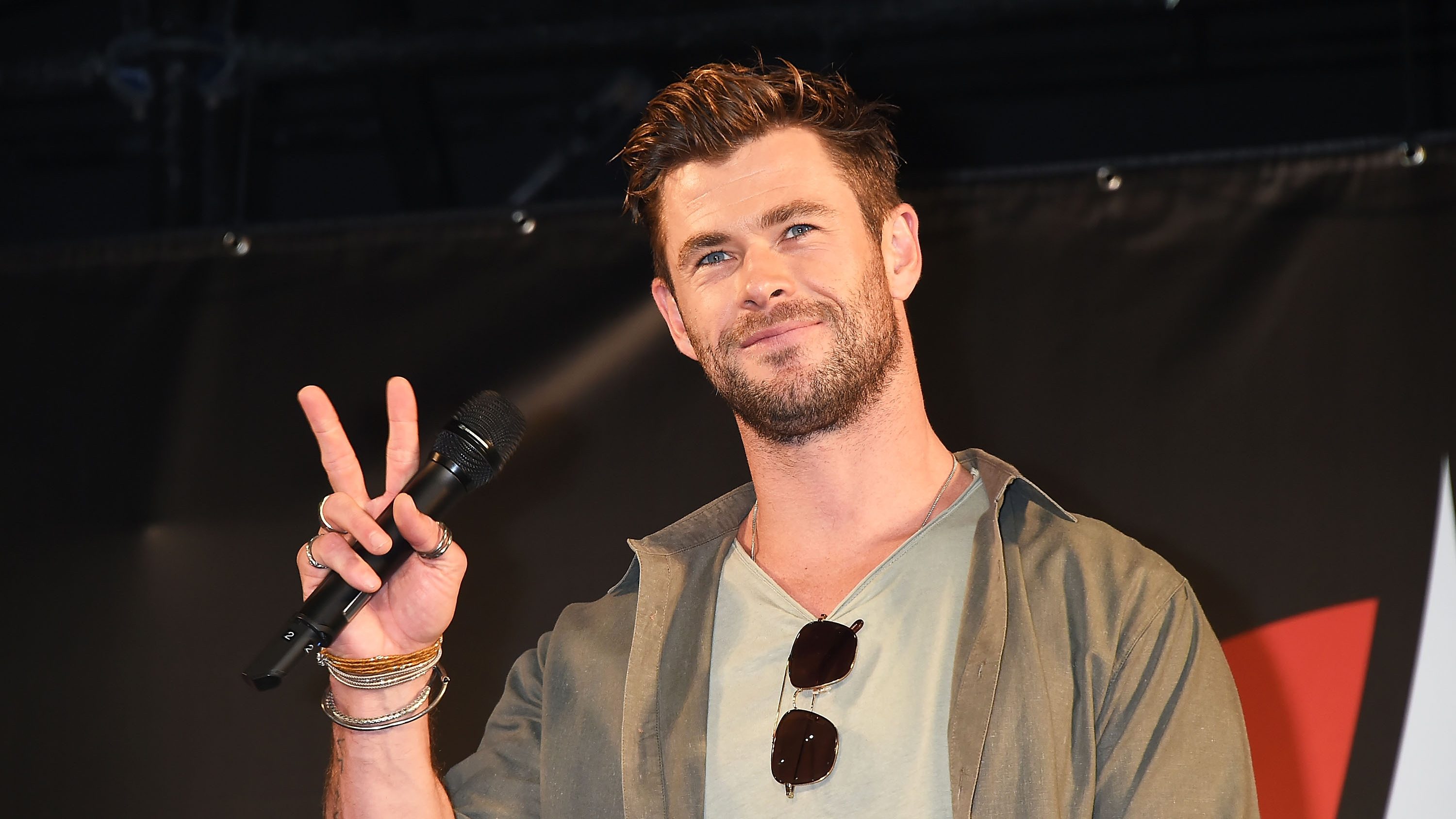 Sosem ismernénk fel Chris Hemsworth-öt ezen a régi képen