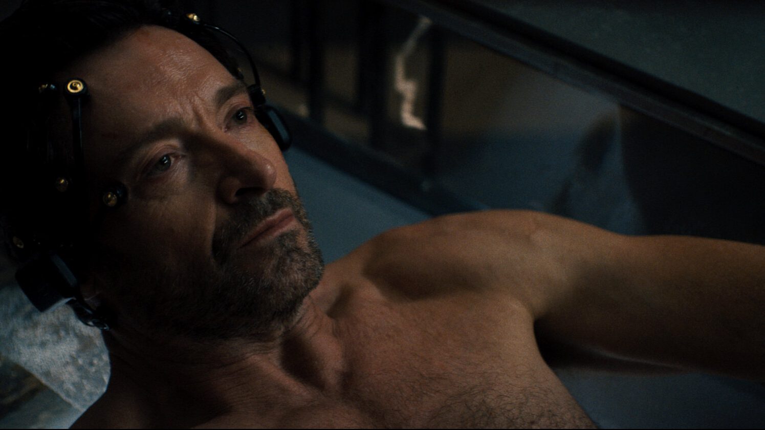 Hugh Jackman alámerül a múltjába, csak meg ne fulladjon