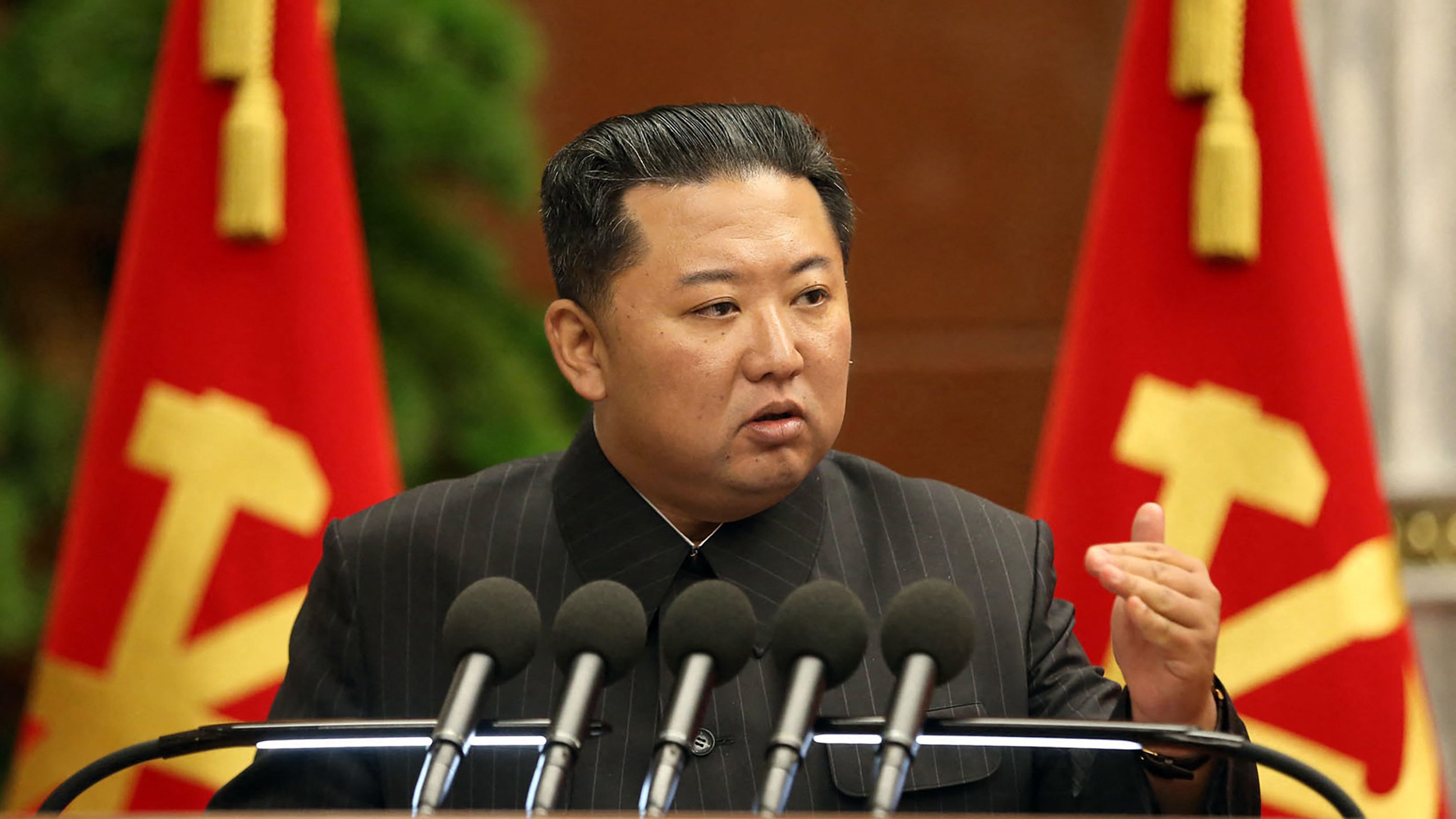 Szigorúbb járványügyi intézkedéseket sürget az észak-koreai diktátor
