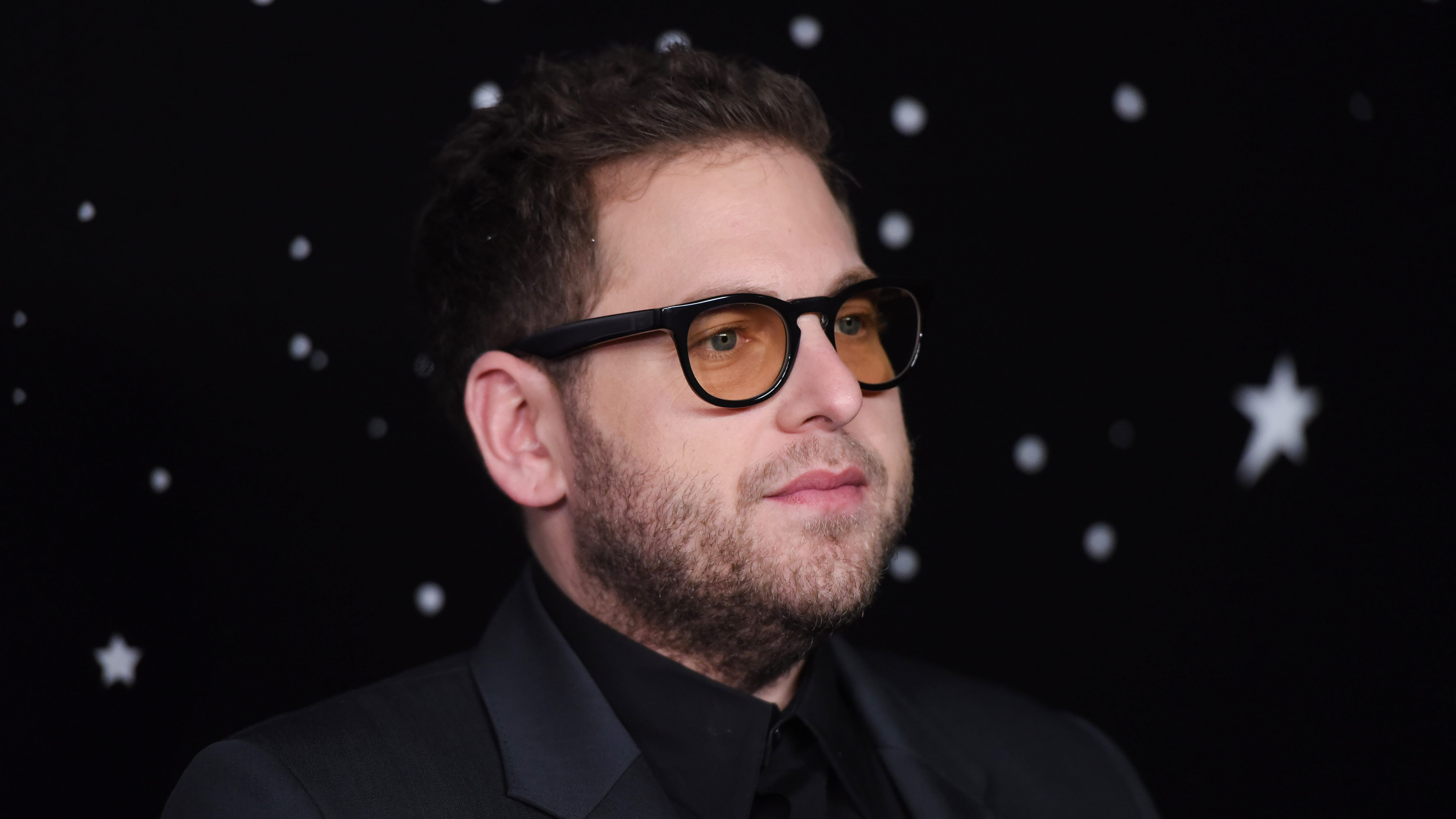 Jonah Hill Instagram-hivatalossá tette kapcsolatát barátnőjével