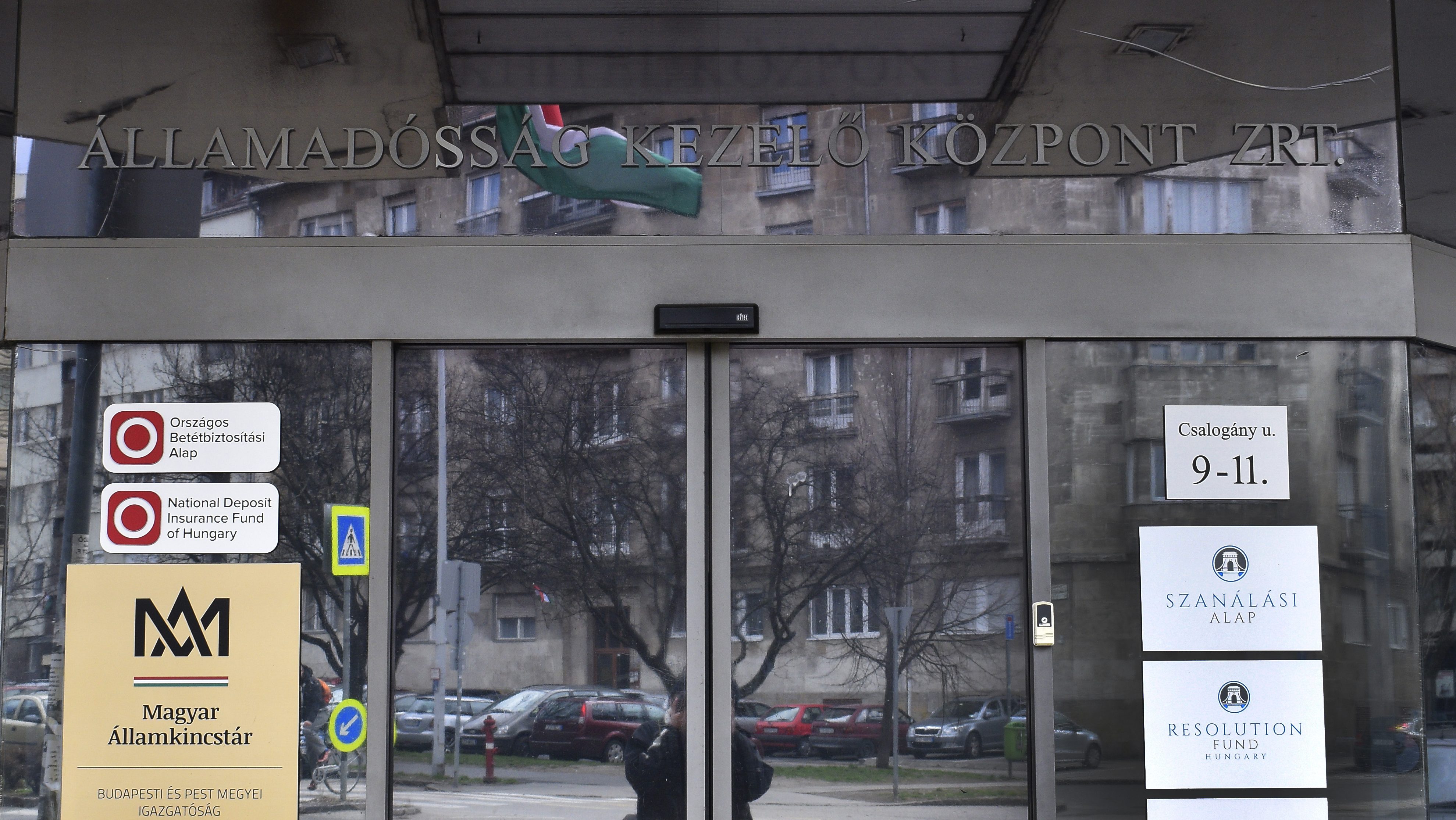 Portfolio: gigantikus adósságot vett fel a magyar állam
