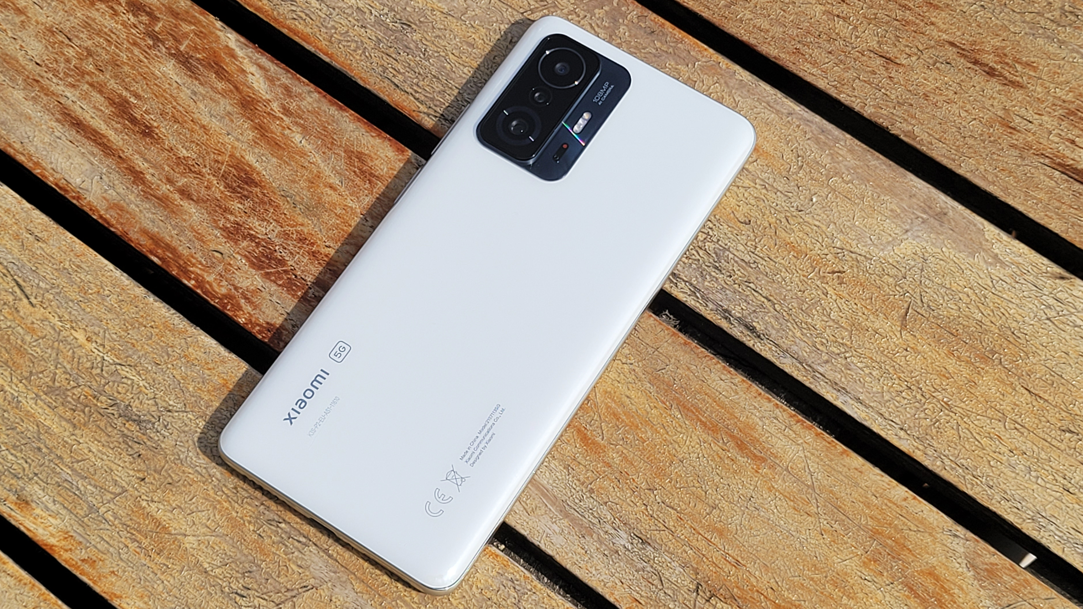 Megjött a Xiaomi 11T Pro, ami tényleg feltölthető 17 perc alatt