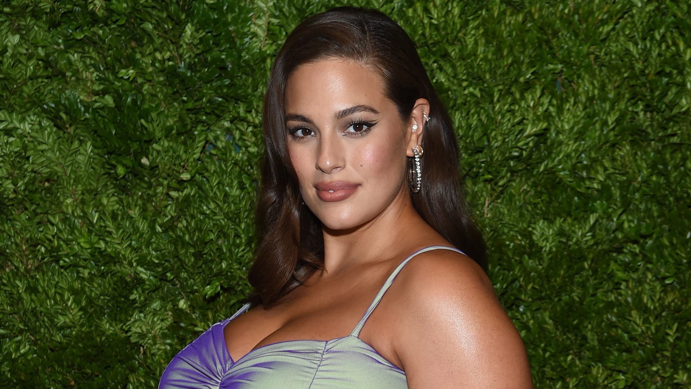 Ashley Graham videóra vette reakcióját, amikor az ultrahangon közölték, ikrei lesznek