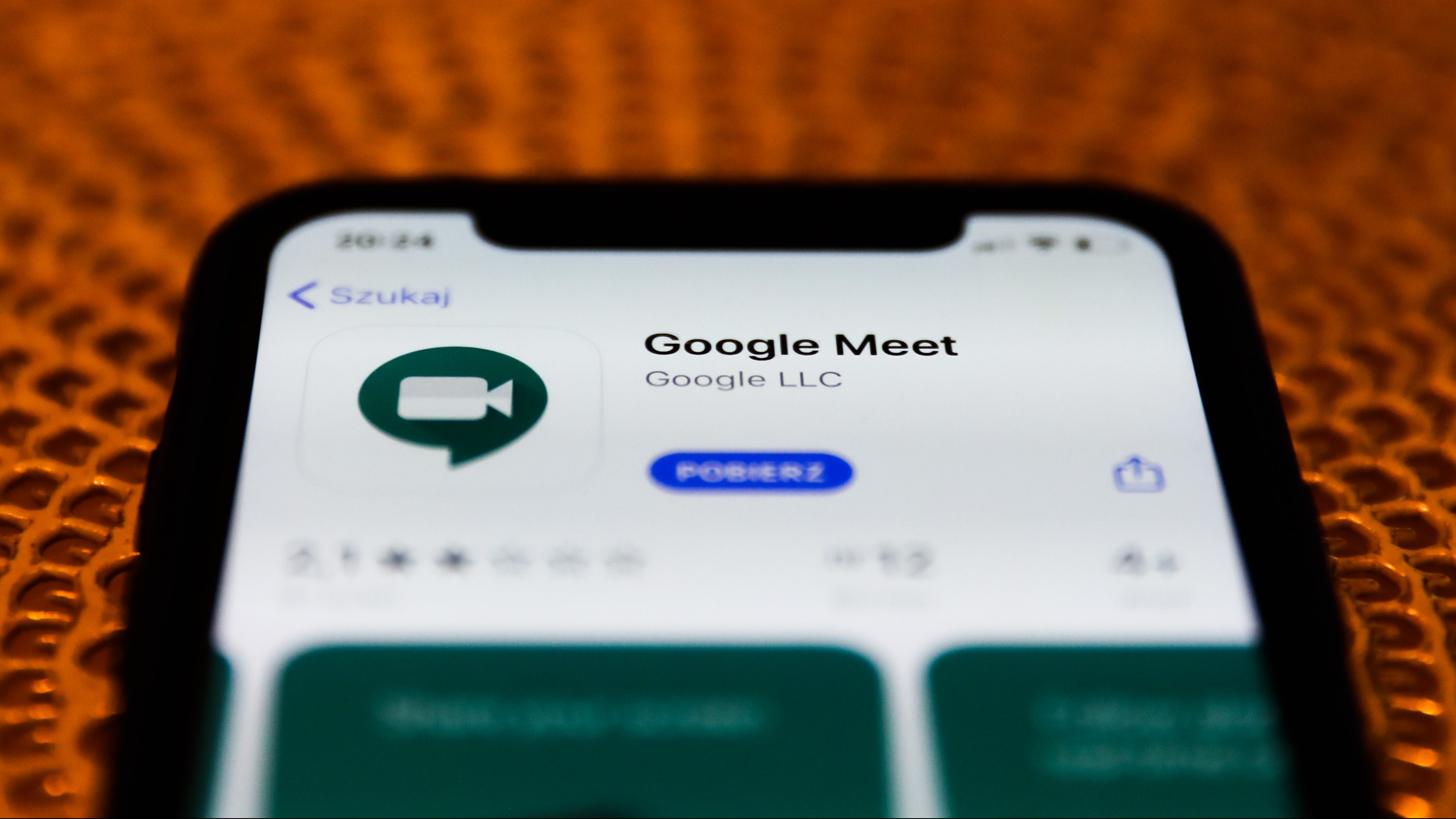 Beépített tolmácsot kap a Google Meet