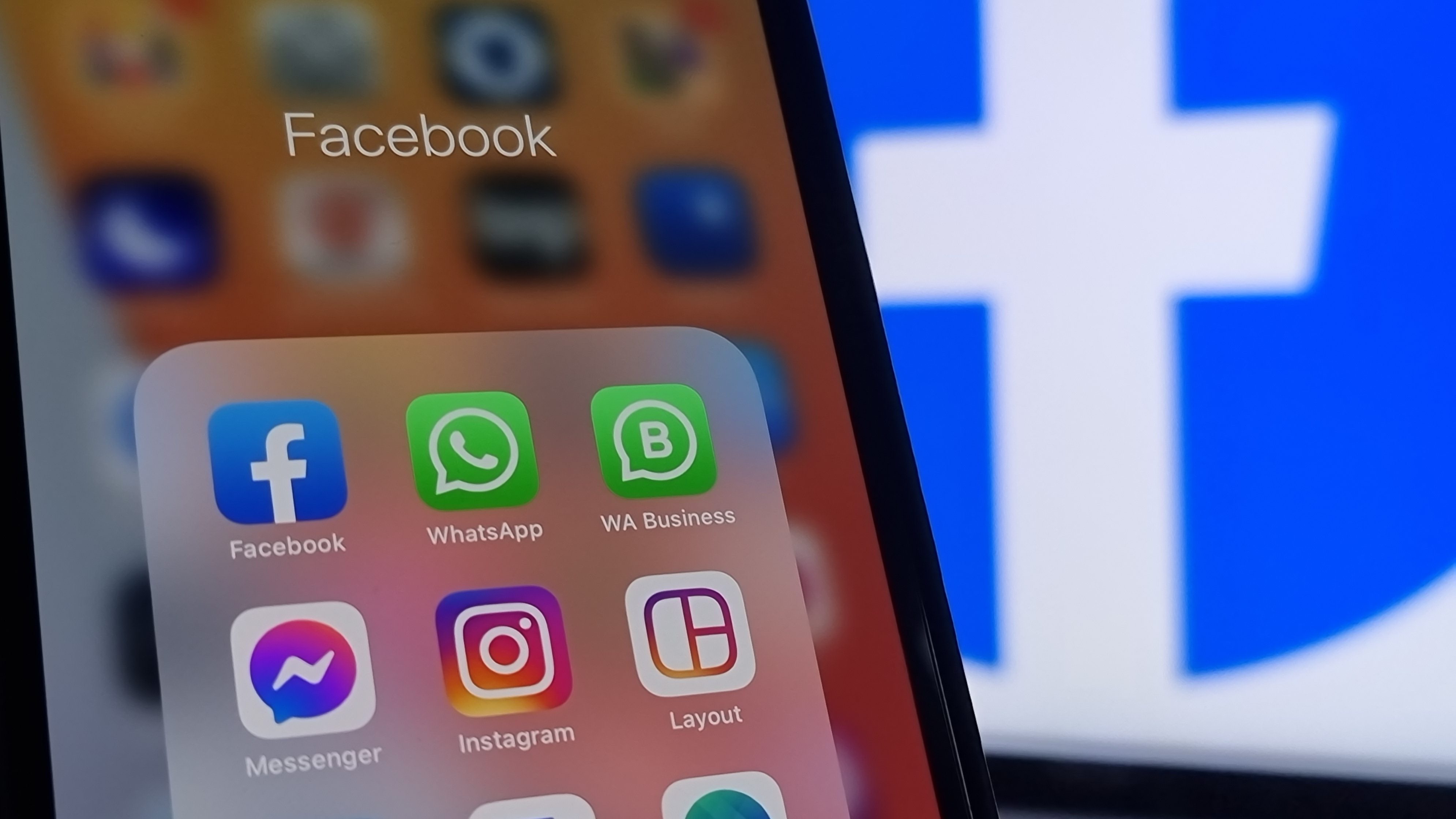 Még jobban közeledik egymáshoz a Messenger és az Instagram