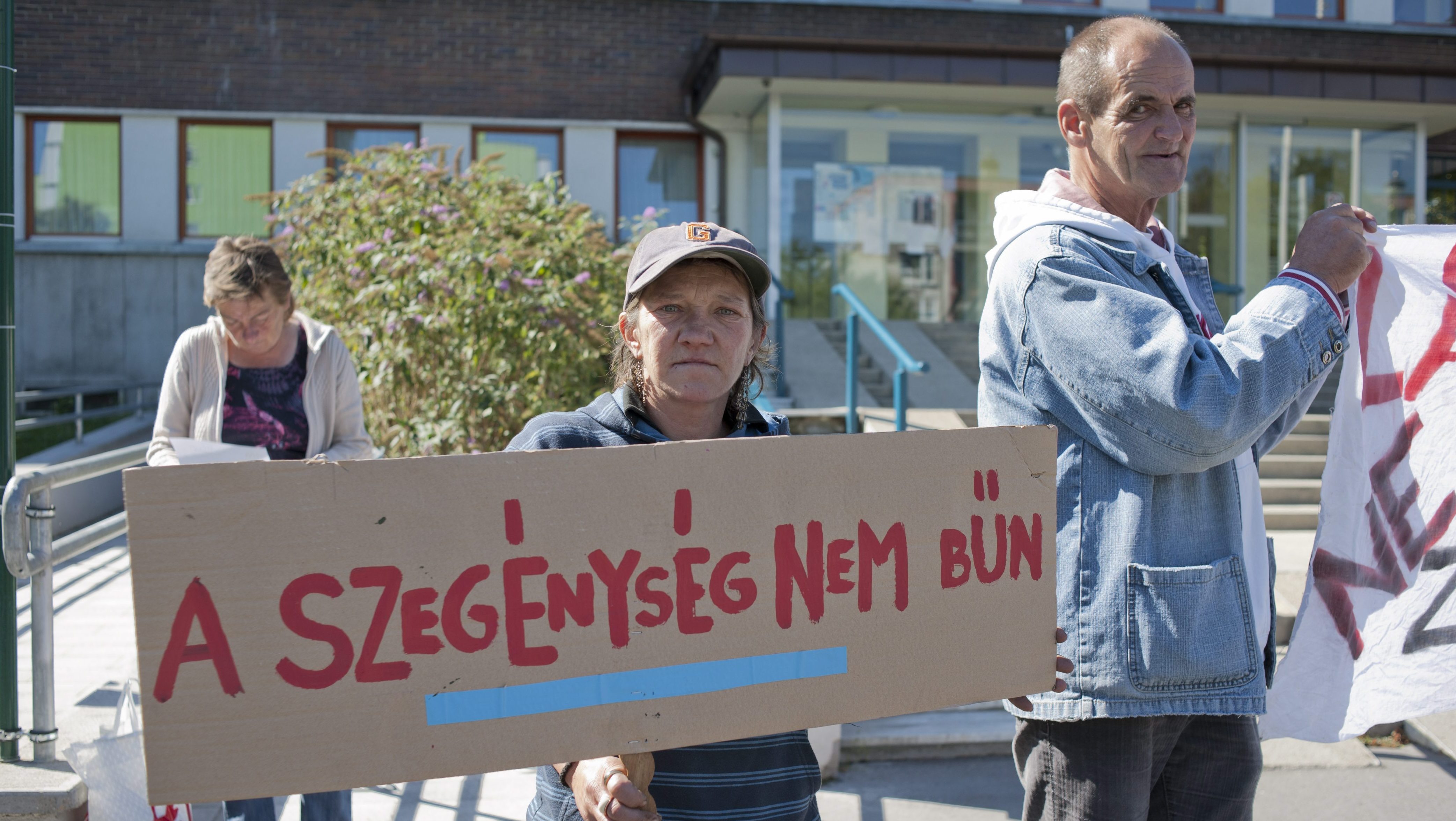 Bírósági ítélet: nem lehet csak úgy kivenni a családjukból mélyszegénységben élő gyerekeket