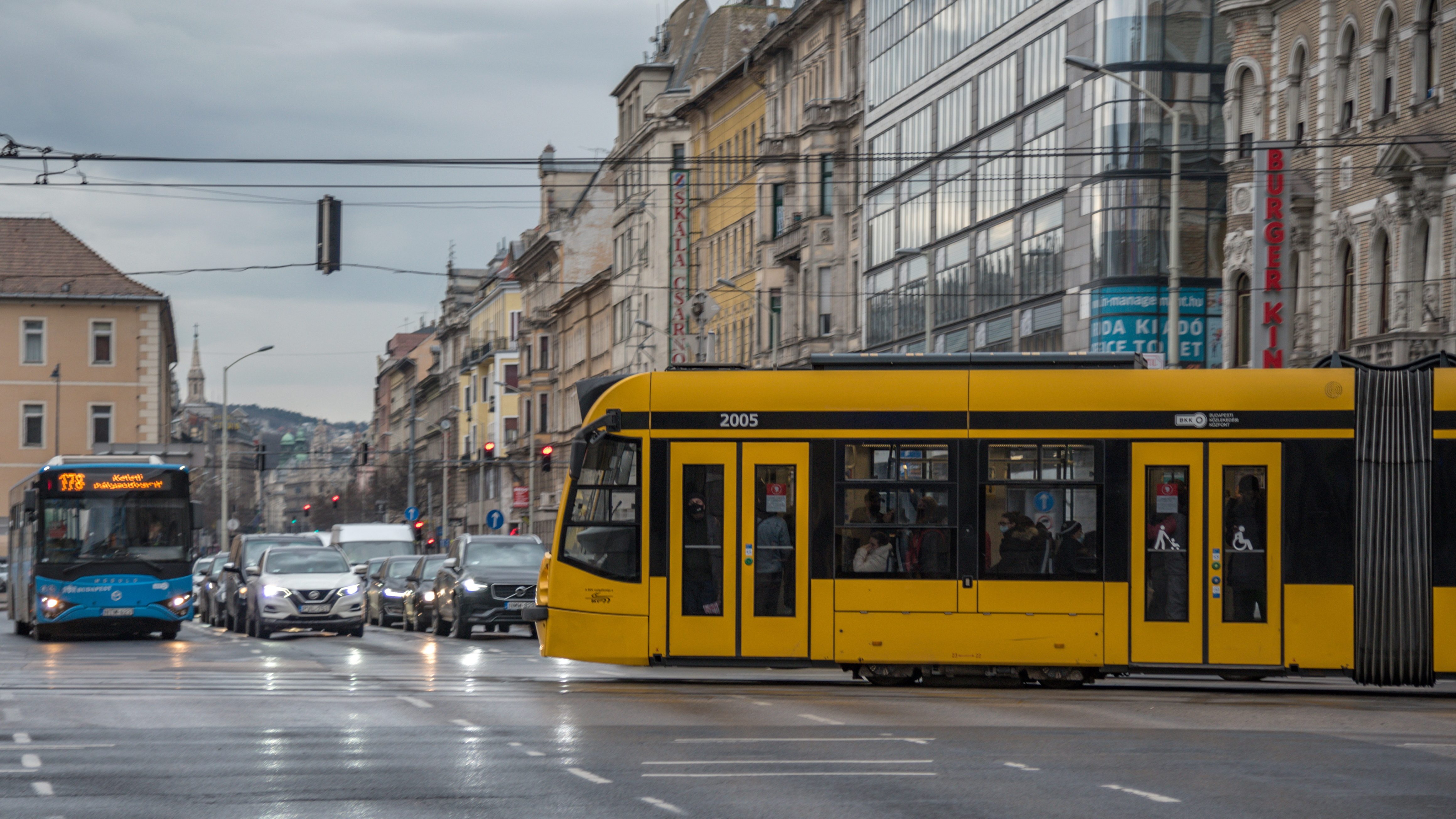 Jármű-meghibásodások miatt nem jár a 4-es és a 6-os villamos