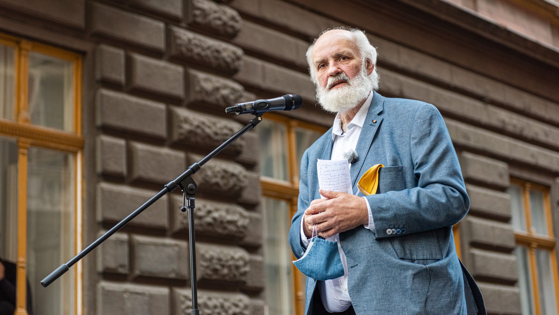 Fegyveres NAV-ellenőrök vonultak ki Iványi Gáborékhoz