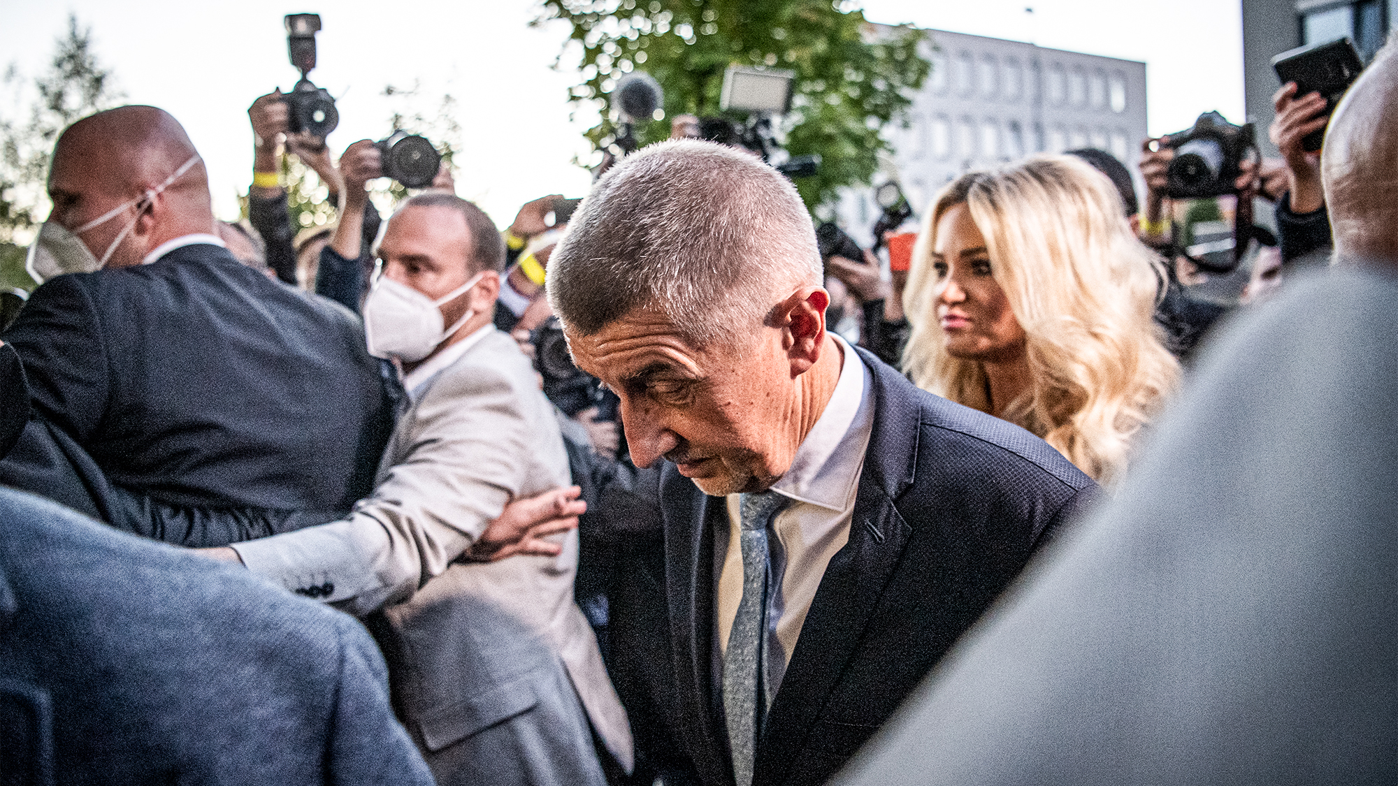 Az ellenzéki összefogás győzött Prágában, de Babis nem adja fel