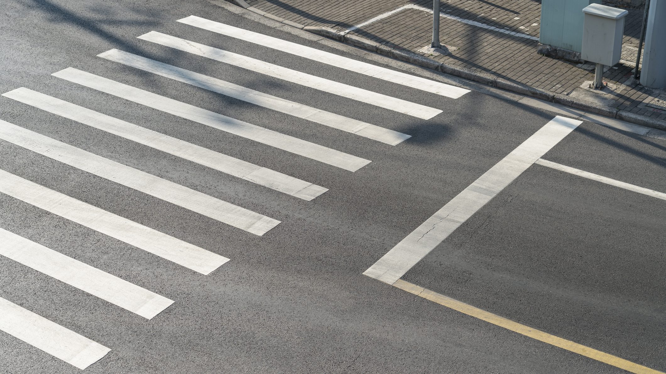 Megállás nélkül elhajtott a zebrán eleső Attilát elütő sofőr, a férfi meghalt, ez vár a vádlottra