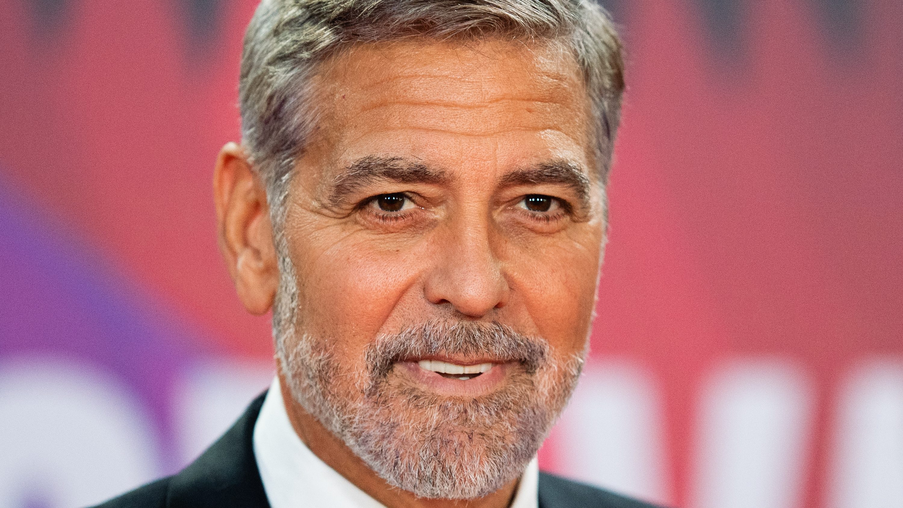 George Clooney nyílt levélben kéri a sajtót, hogy a gyerekeik arcát sehol nem mutogassák