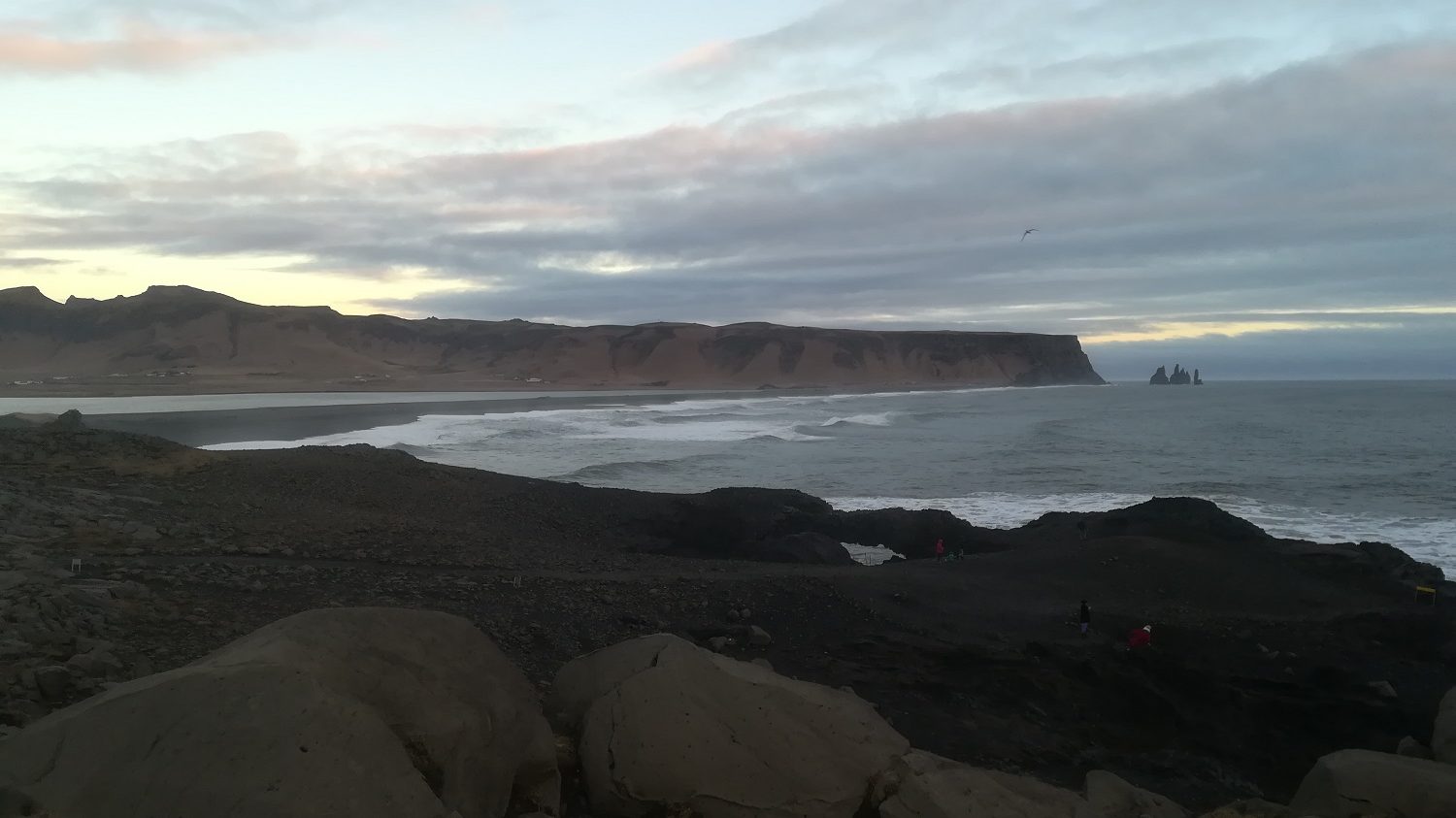 Óriáshullám nyelt el egy turistát Izlandon