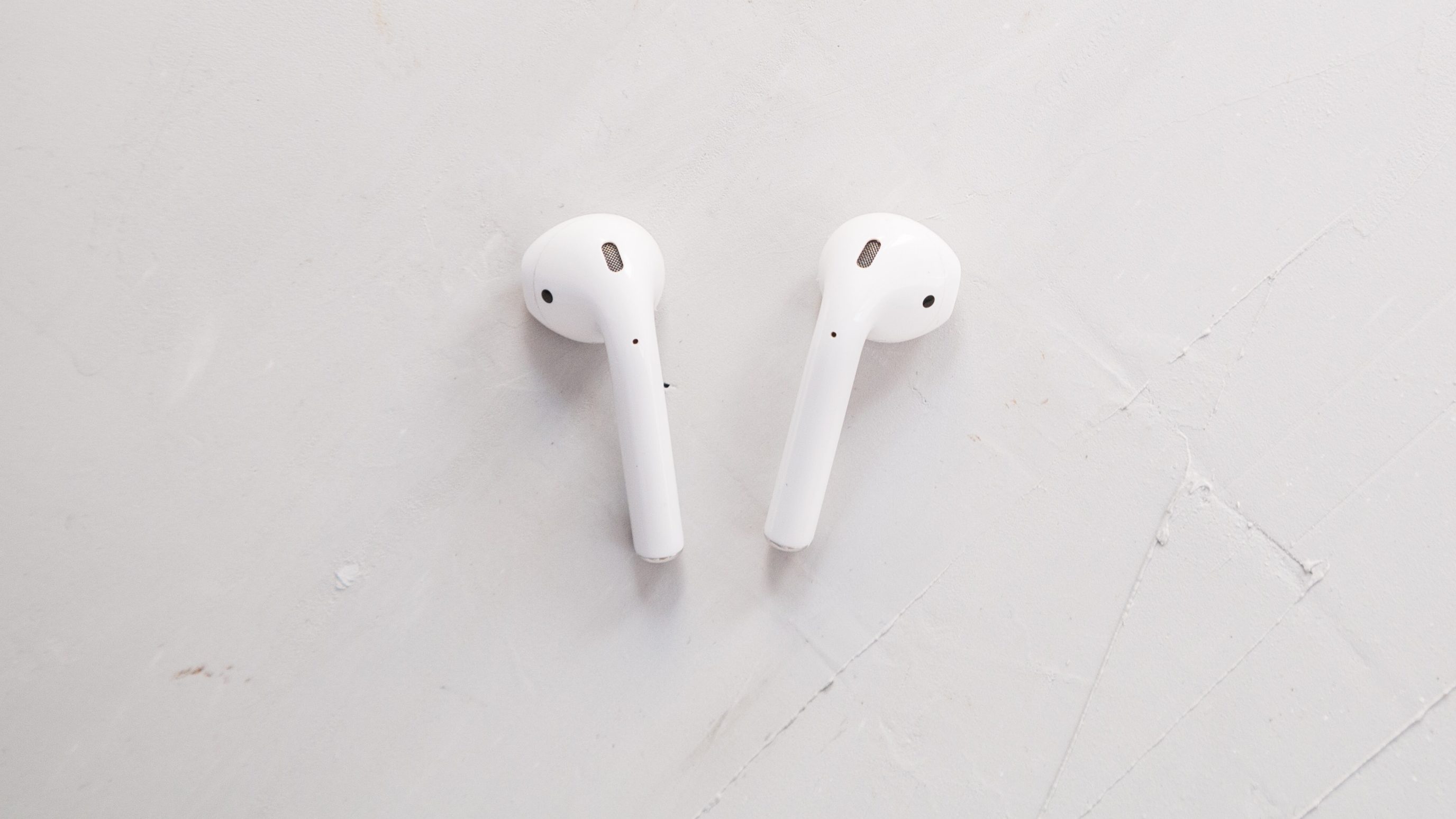 Véletlenül lenyelte az AirPods fülesét, és hangjegyzetet készített a gyomrában