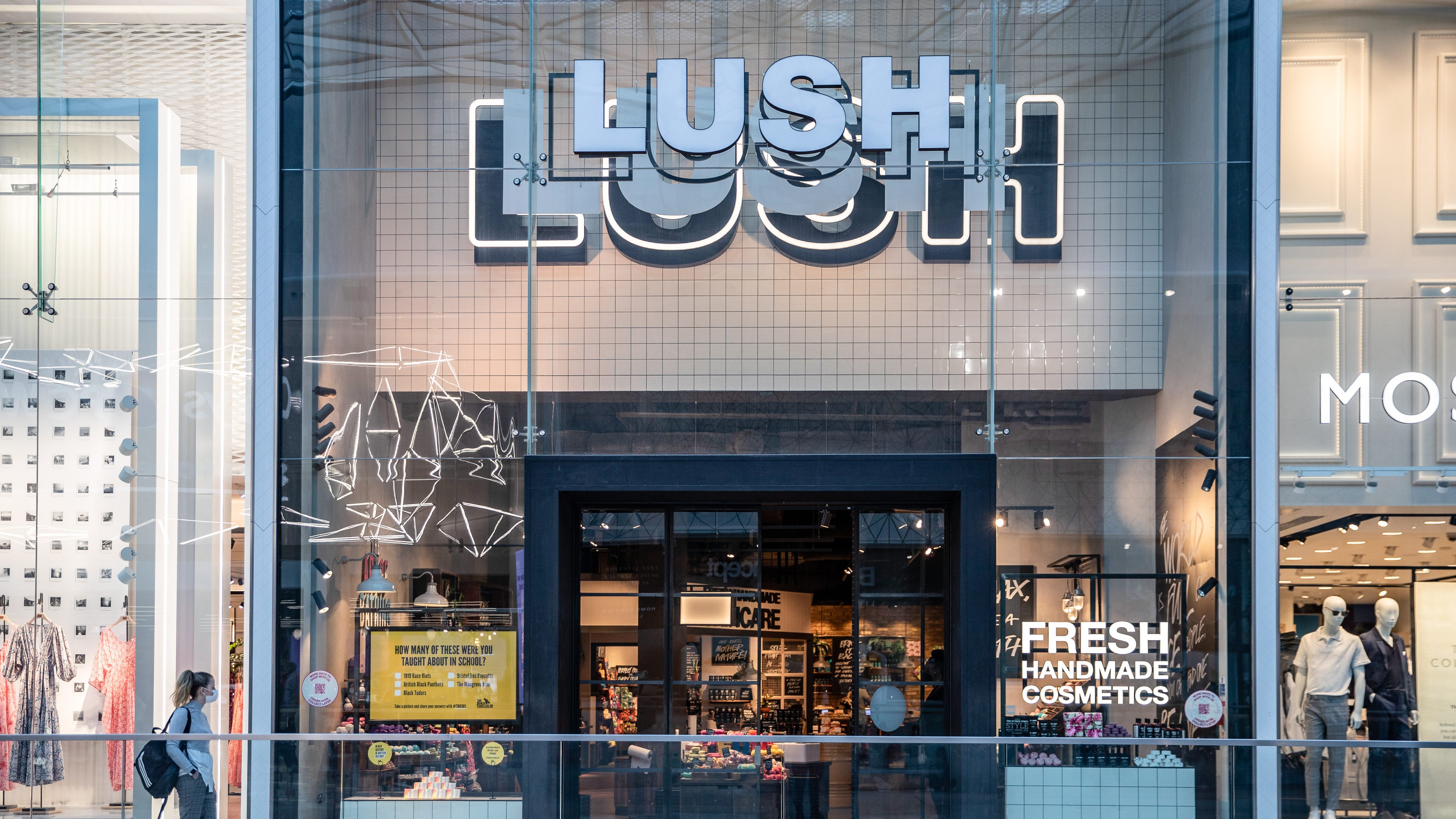 Elhagyja a közösségi médiát a Lush