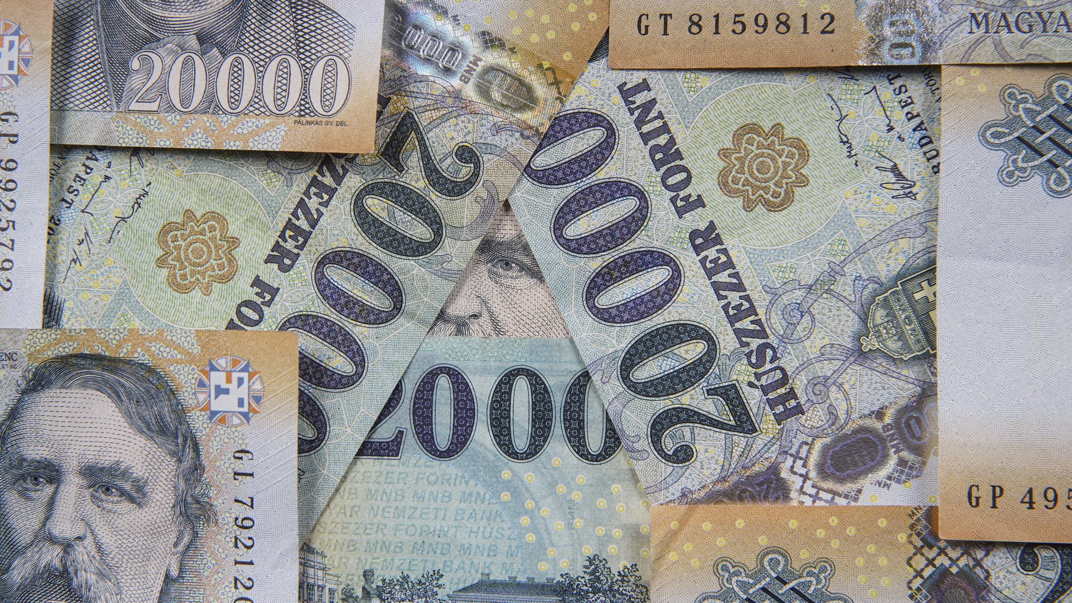 Kamatot emelt a jegybank, levegőhöz jutott a forint